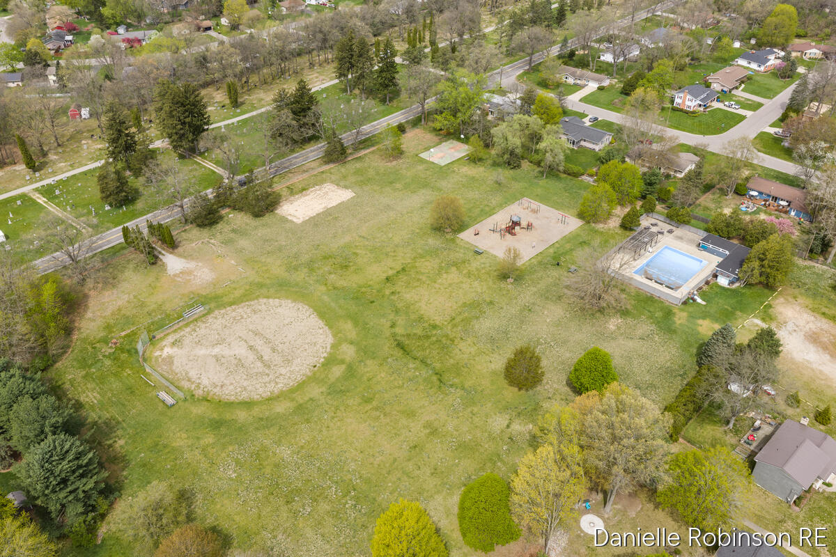 3460 Sunnyhill Street NE Rockford MI 49341
