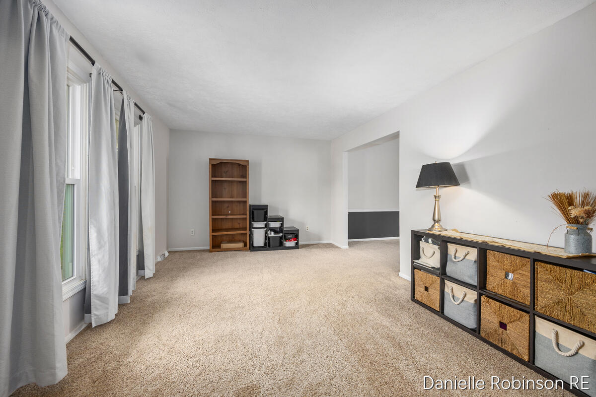 3460 Sunnyhill Street NE Rockford MI 49341