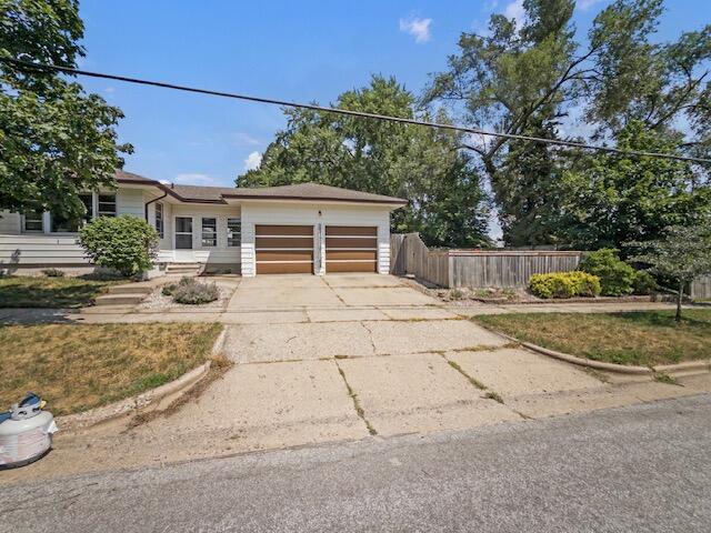 2320 Diamond Avenue NE Grand Rapids MI 49505