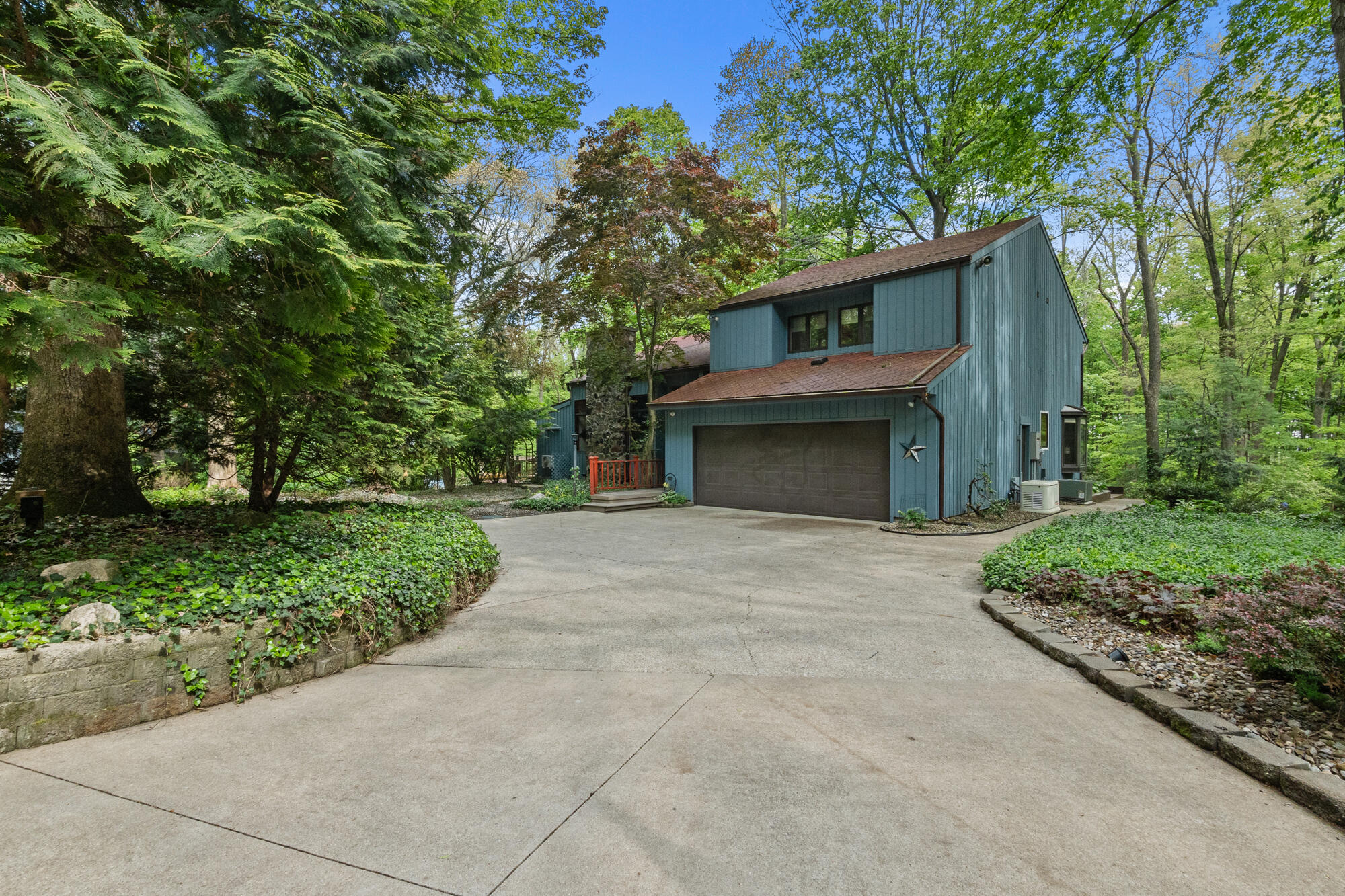 30938 Redfield Street Niles MI 49120