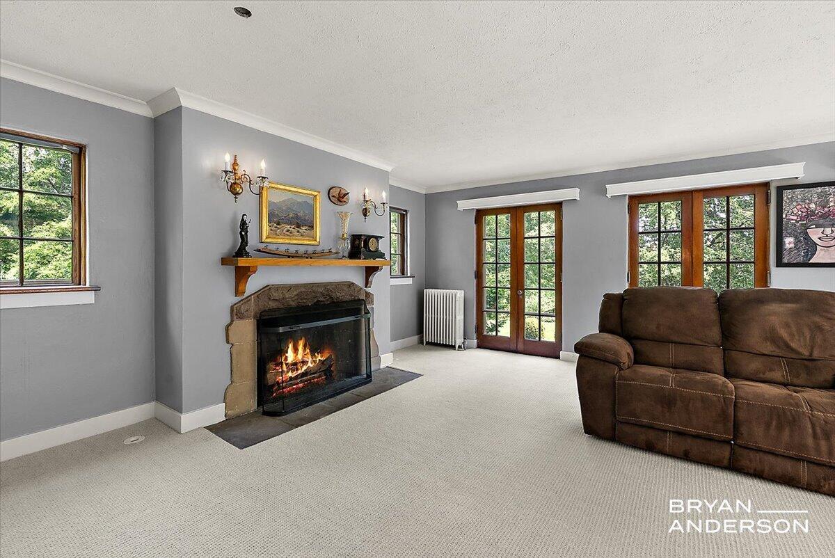 1830 Bridge Street NW Grand Rapids MI 49504