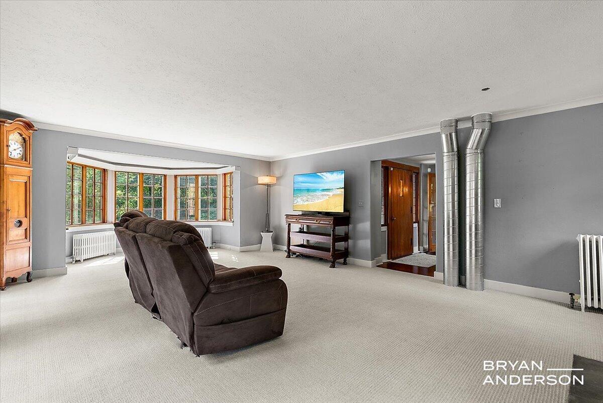 1830 Bridge Street NW Grand Rapids MI 49504
