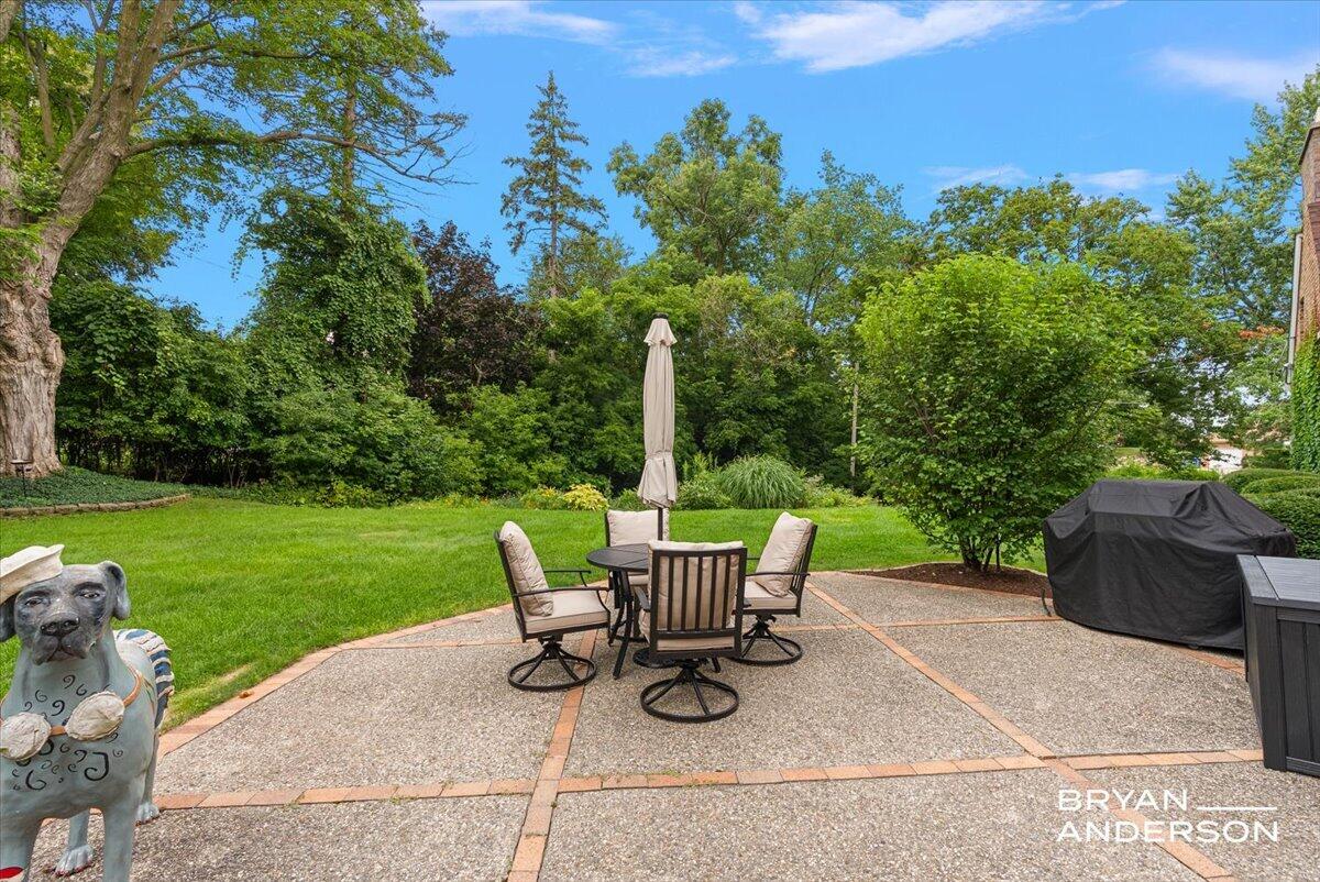 1830 Bridge Street NW Grand Rapids MI 49504
