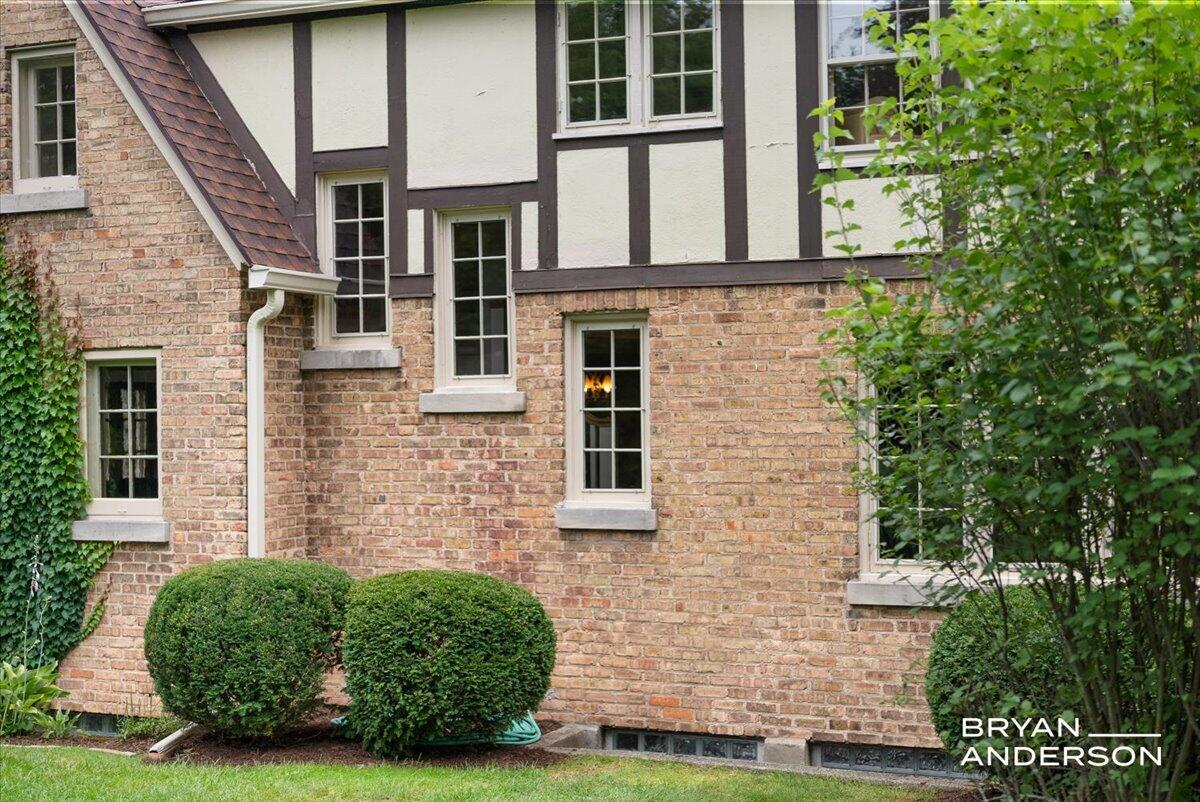 1830 Bridge Street NW Grand Rapids MI 49504