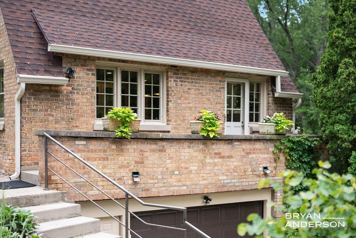 1830 Bridge Street NW Grand Rapids MI 49504