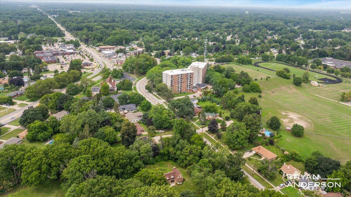1830 Bridge Street NW Grand Rapids MI 49504