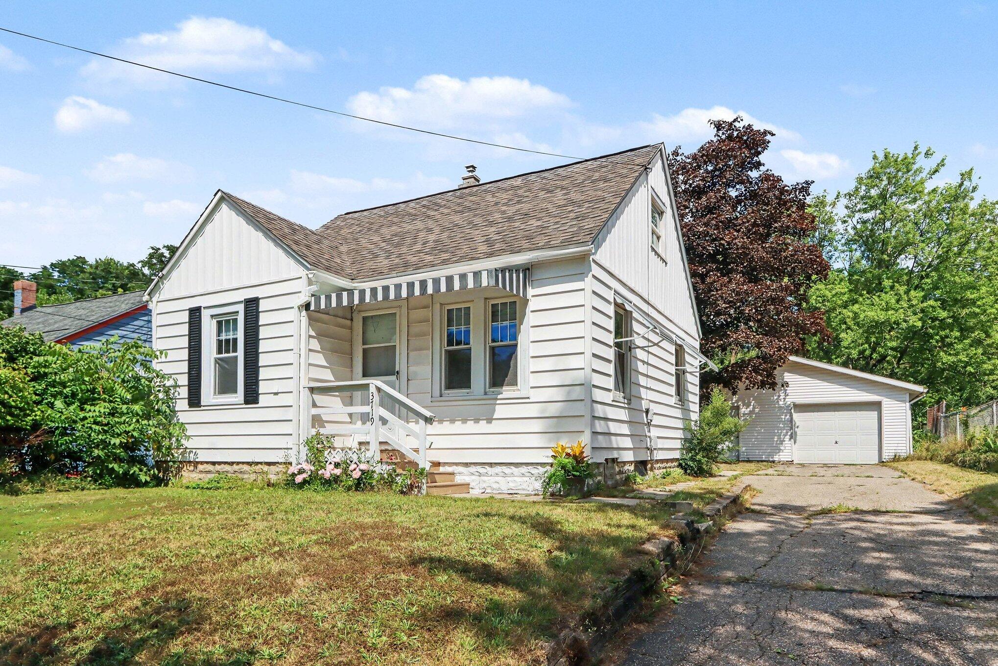 3719 Ash Street Kalamazoo MI 49001