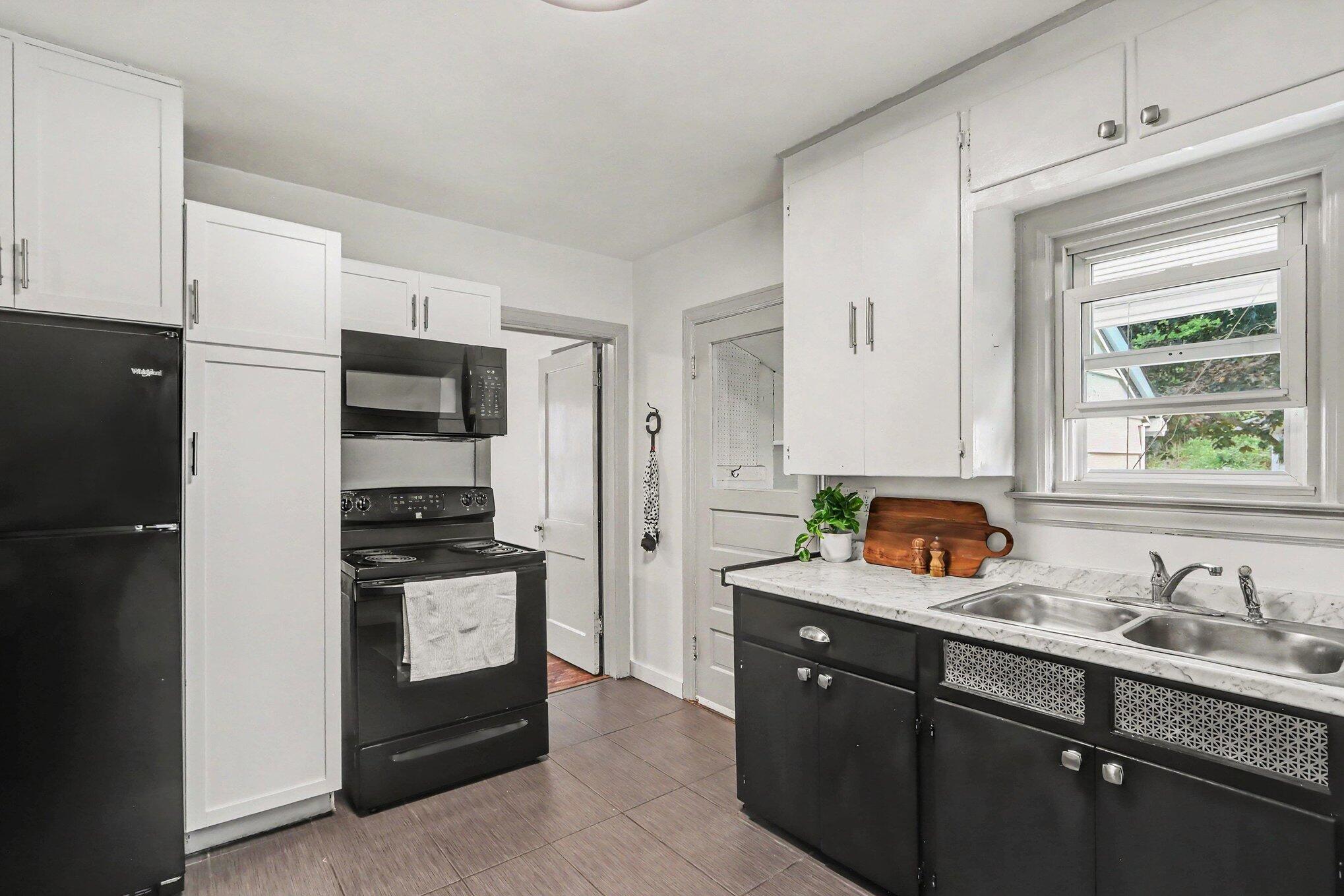 3719 Ash Street Kalamazoo MI 49001