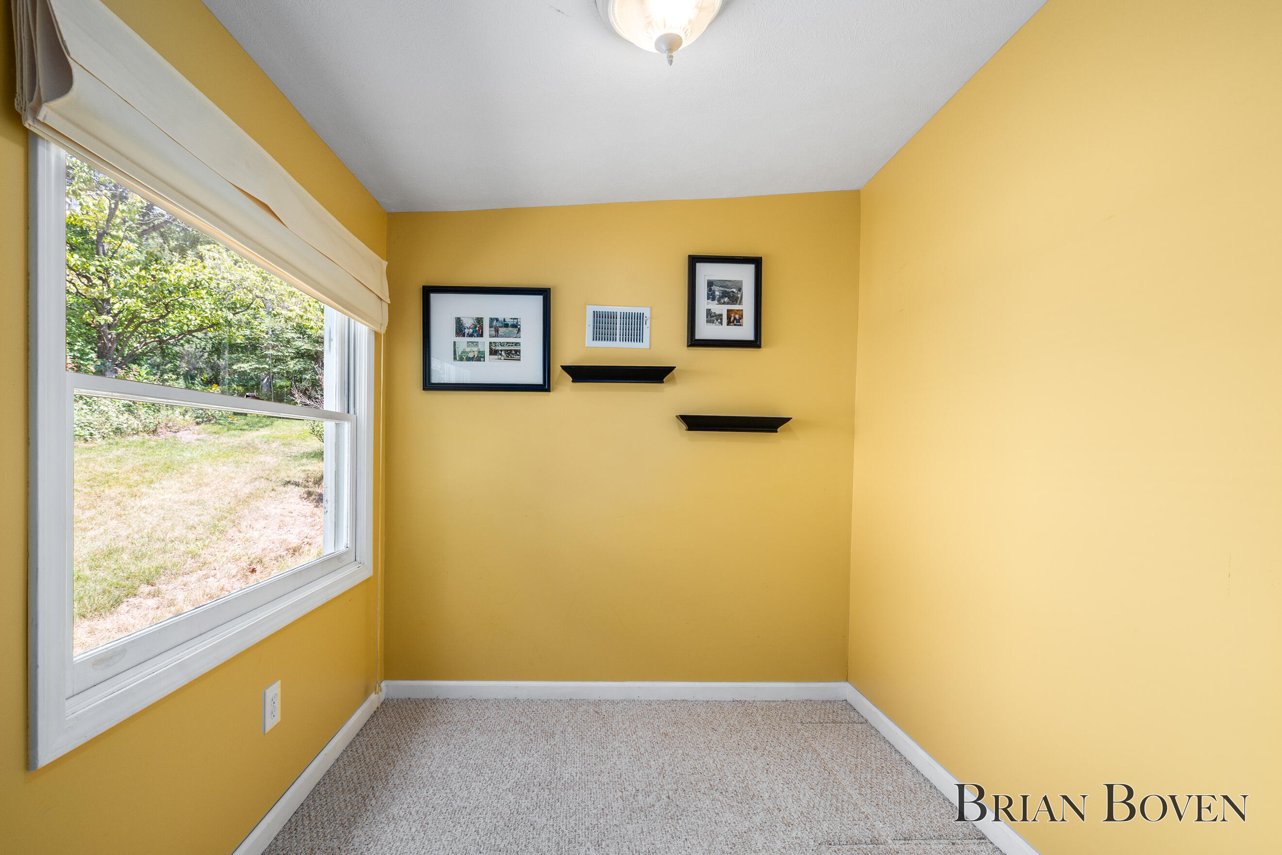 8705 Je-ne-be Drive NE Rockford MI 49341
