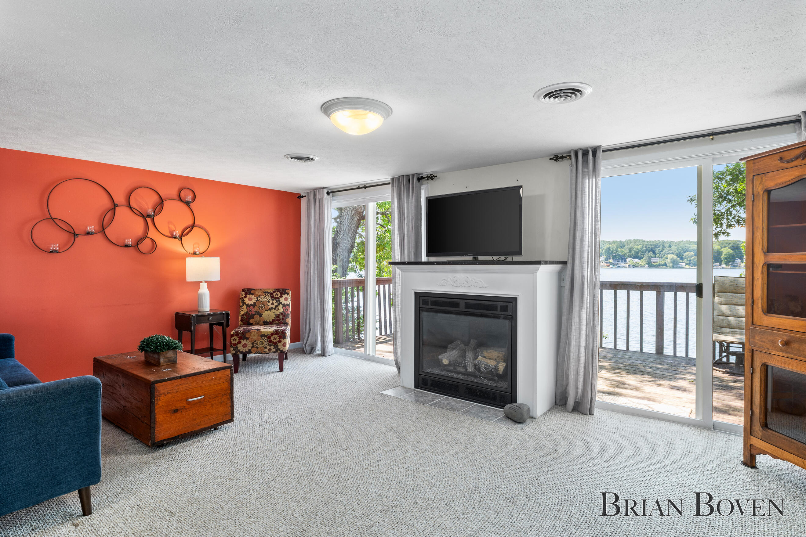 8705 Je-ne-be Drive NE Rockford MI 49341