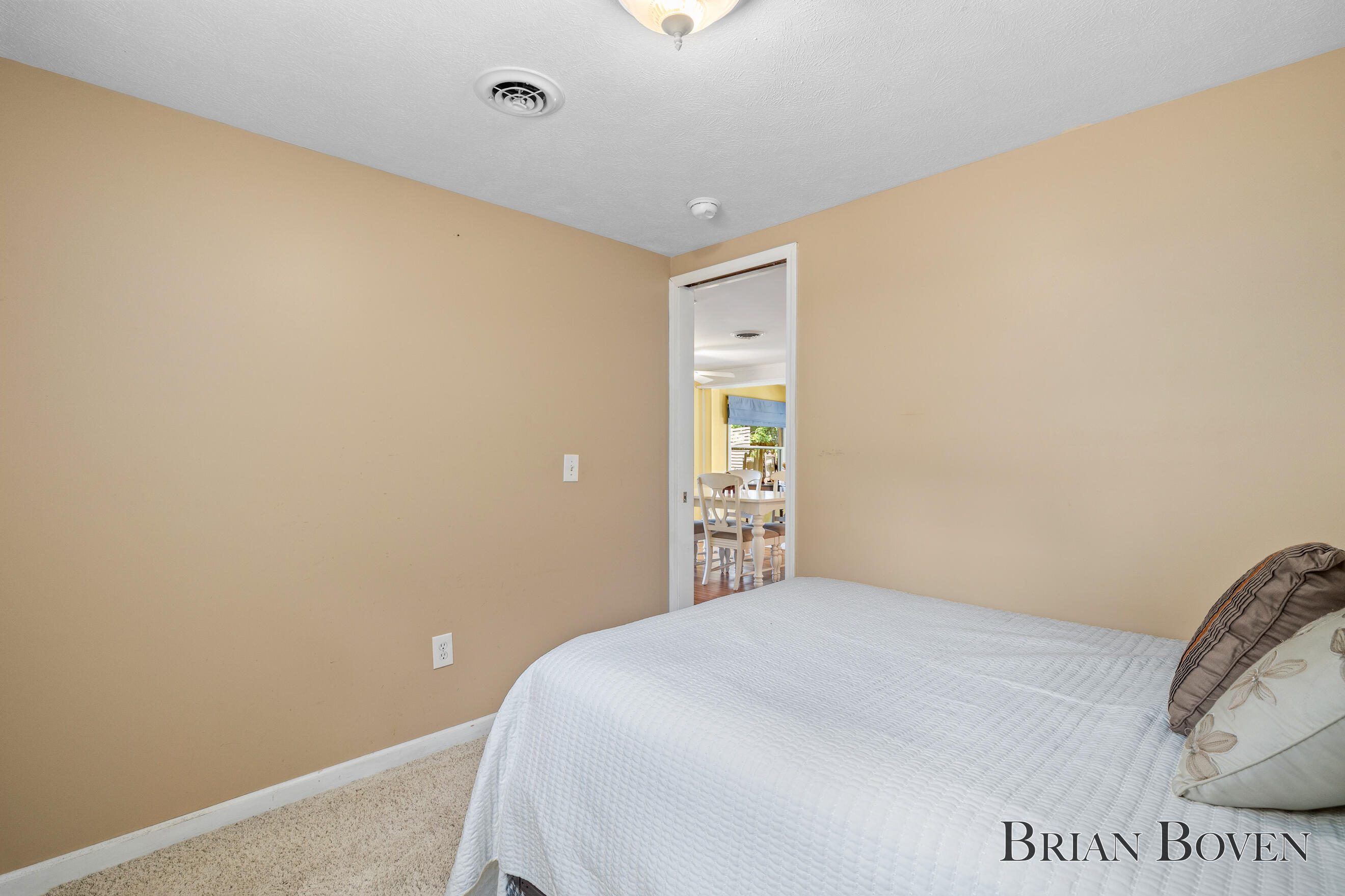 8705 Je-ne-be Drive NE Rockford MI 49341