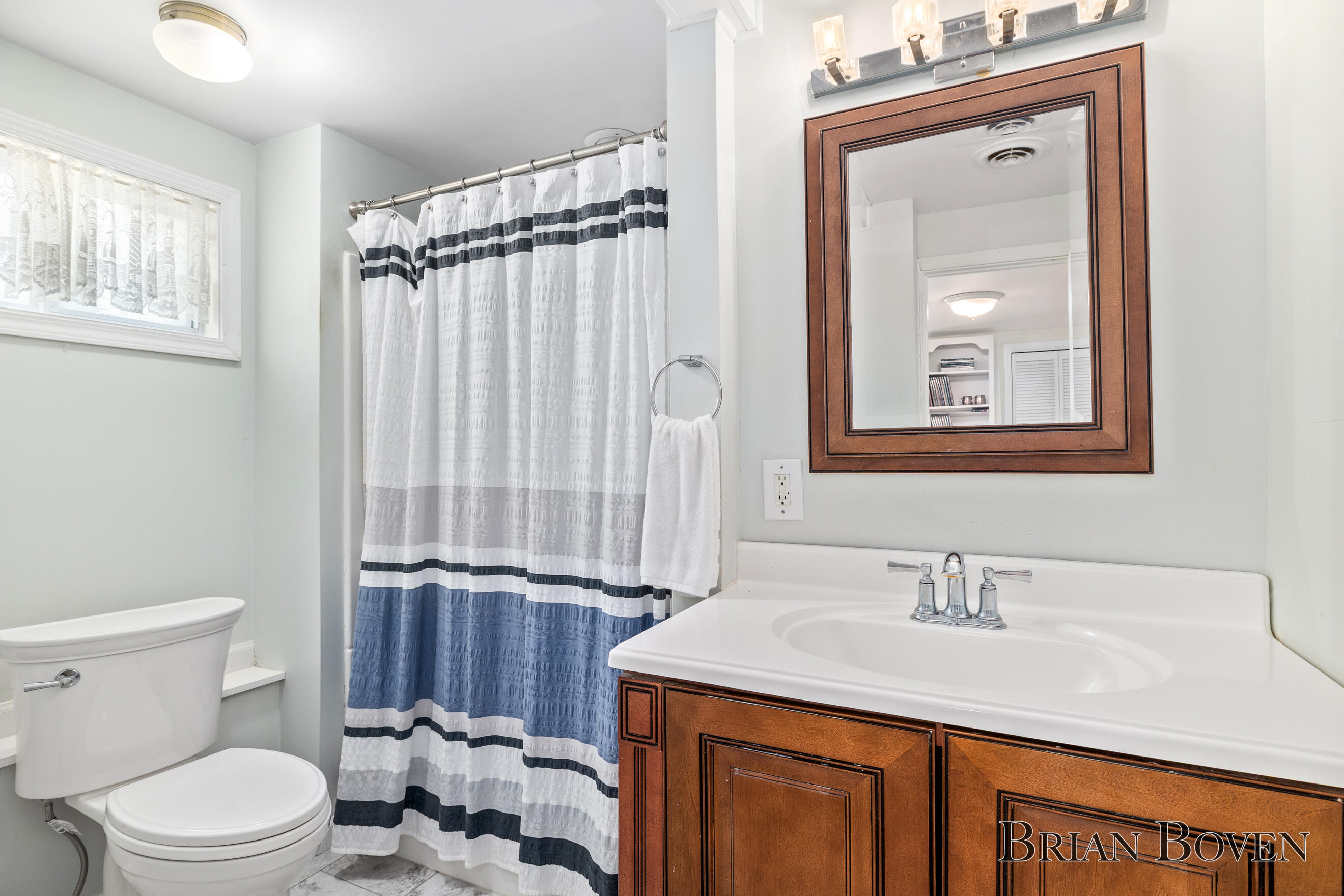 8705 Je-ne-be Drive NE Rockford MI 49341