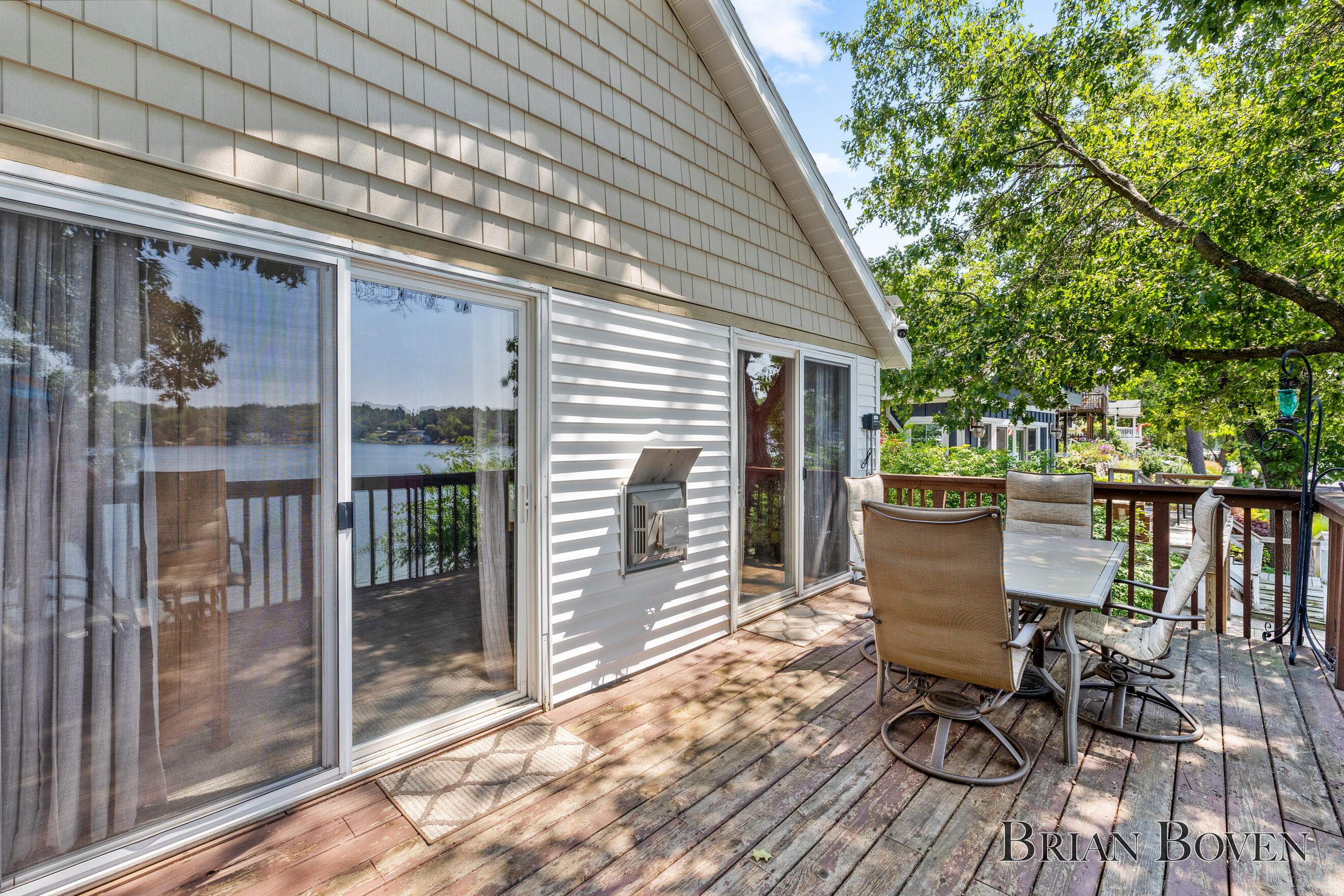 8705 Je-ne-be Drive NE Rockford MI 49341