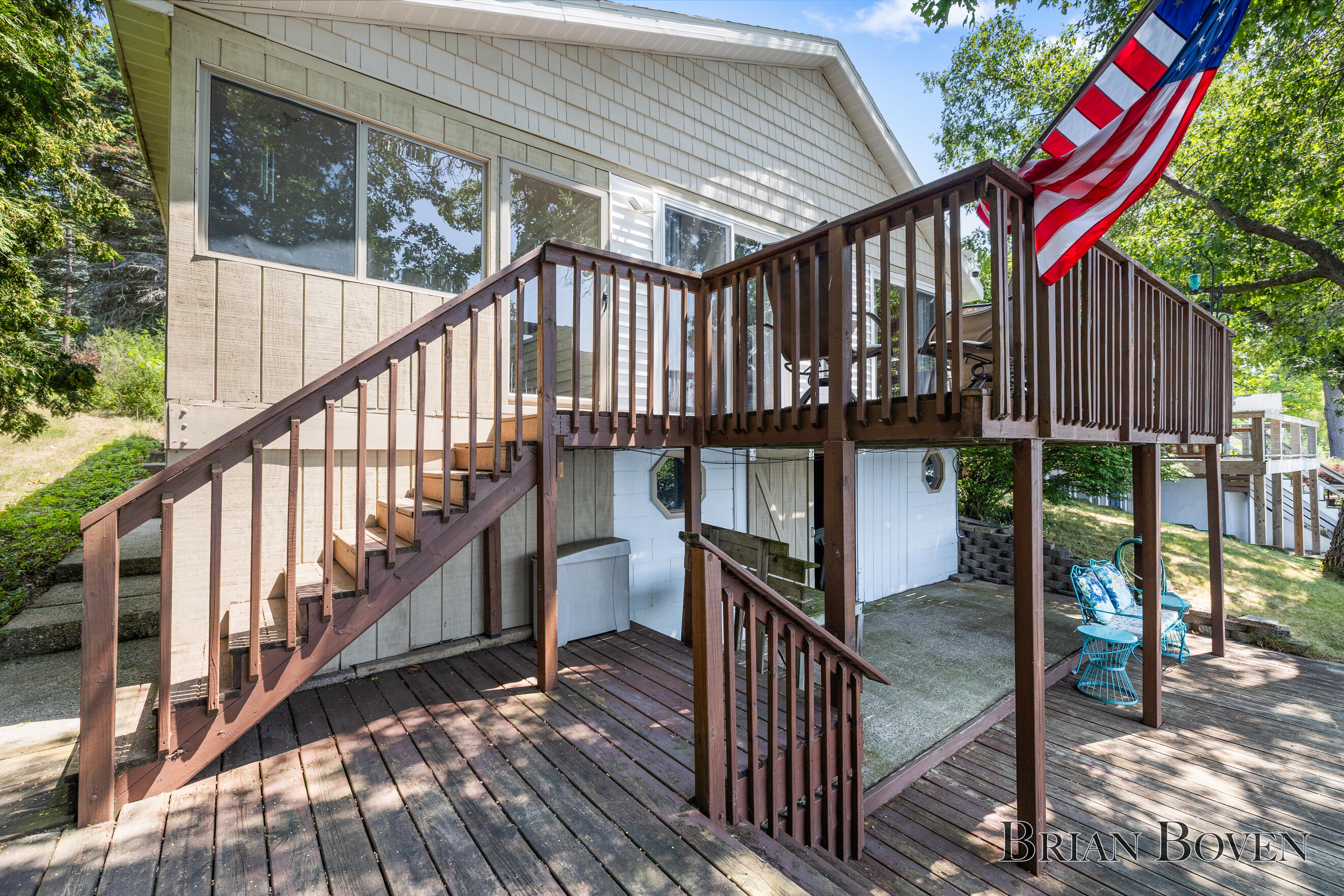 8705 Je-ne-be Drive NE Rockford MI 49341