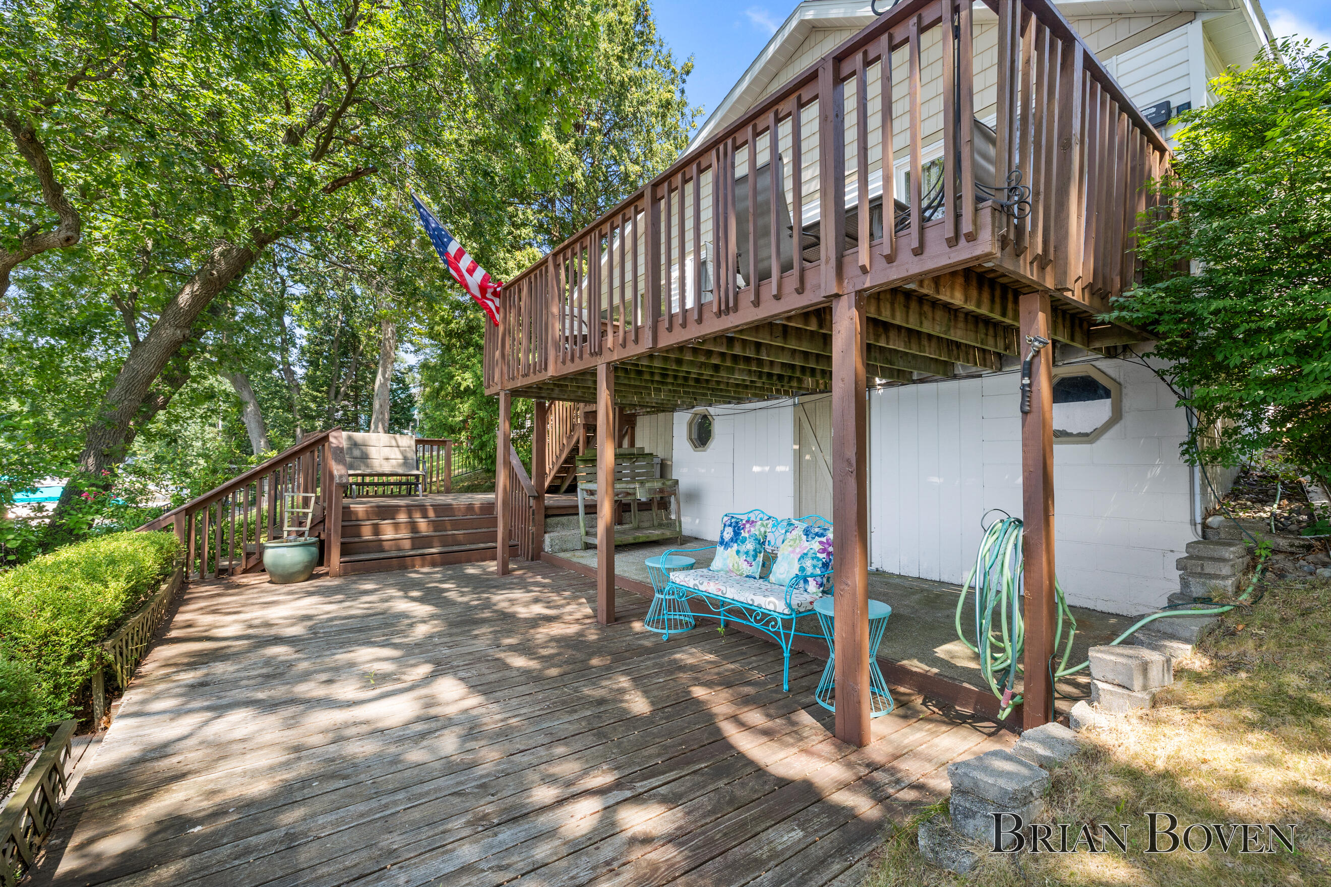8705 Je-ne-be Drive NE Rockford MI 49341