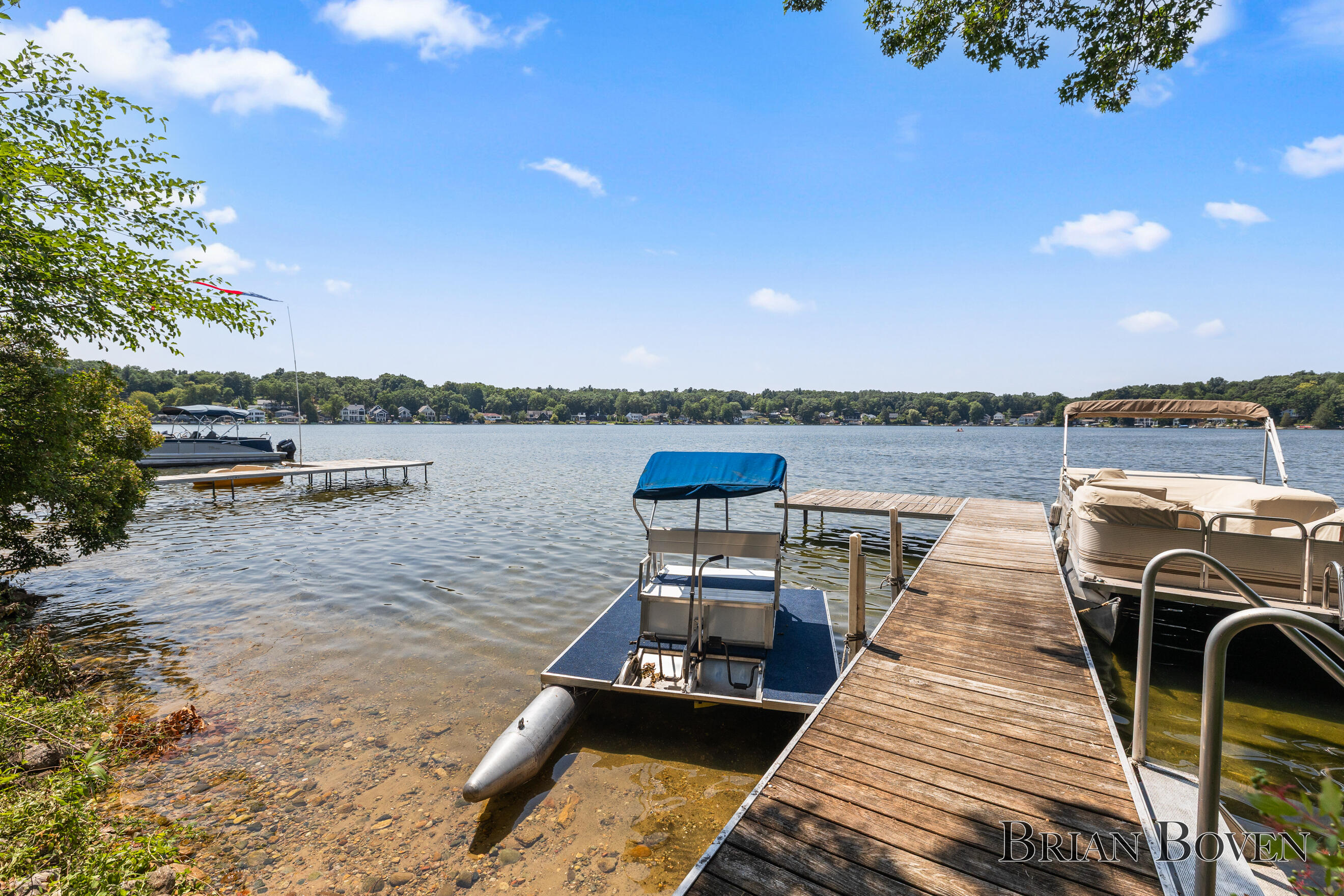 8705 Je-ne-be Drive NE Rockford MI 49341