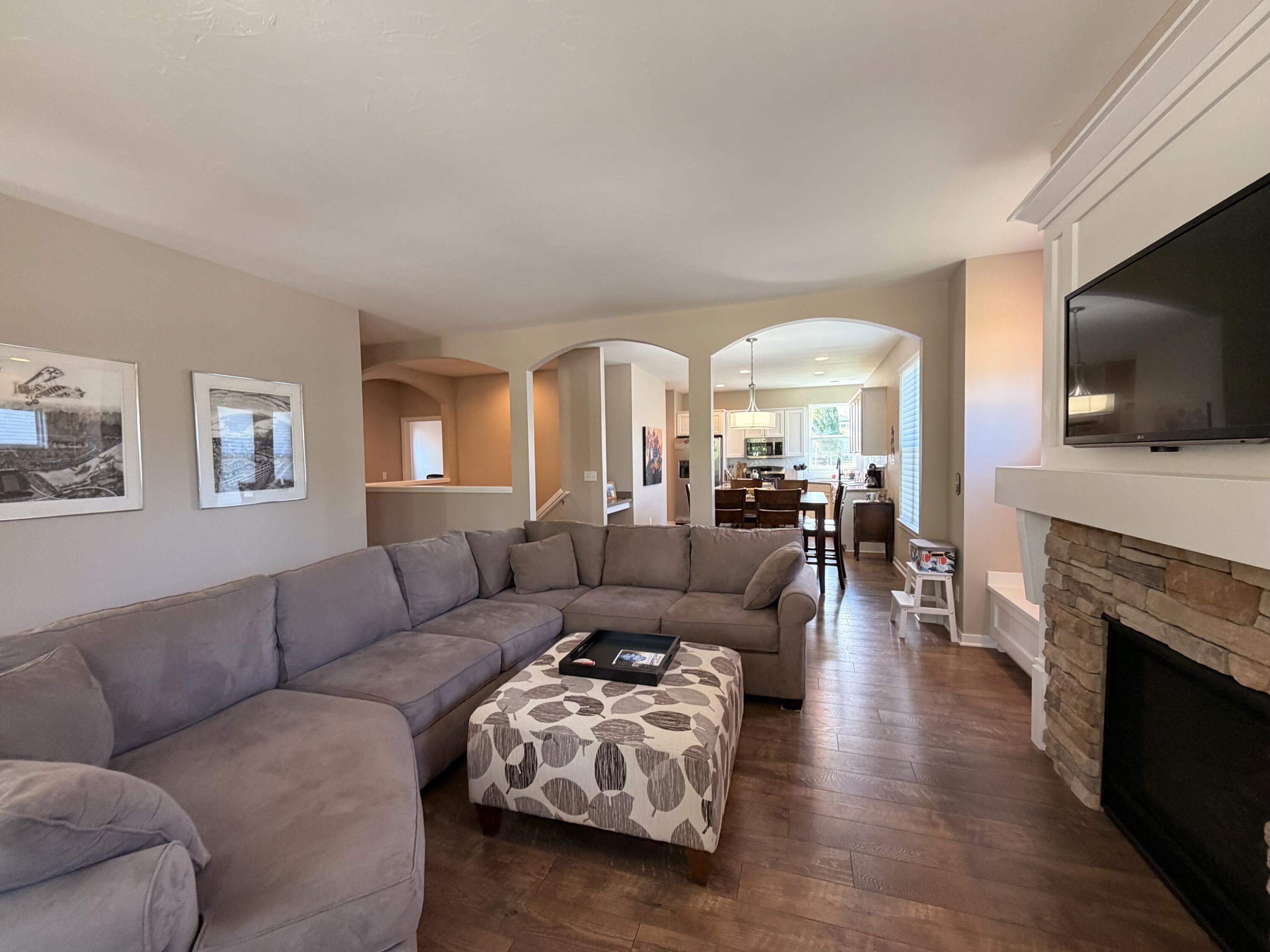 576 Brownstone Street Holland MI 49423