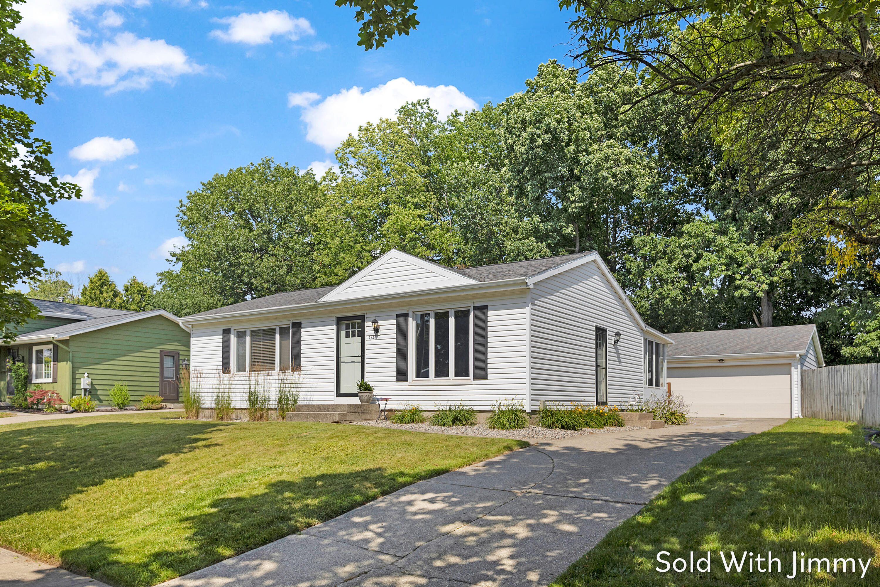 1340 Beckwith Avenue NE Grand Rapids MI 49505