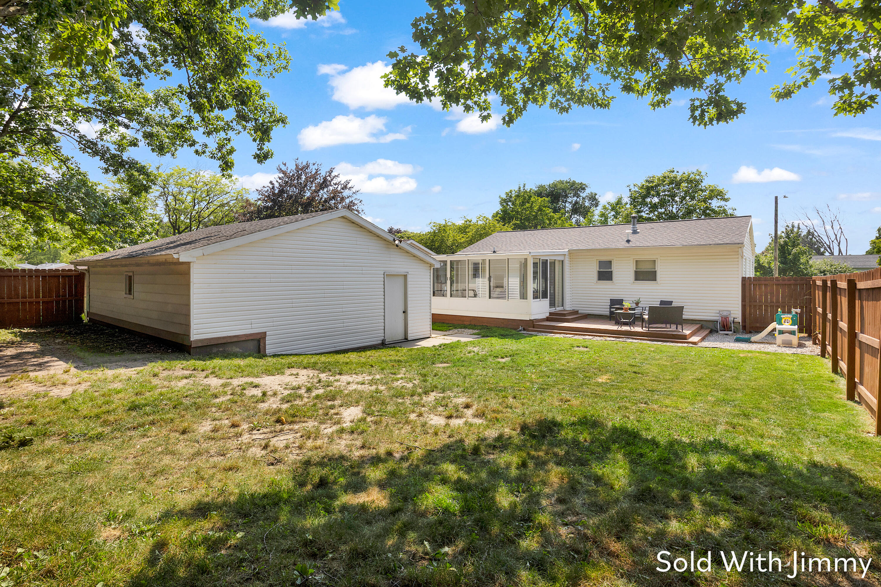 1340 Beckwith Avenue NE Grand Rapids MI 49505