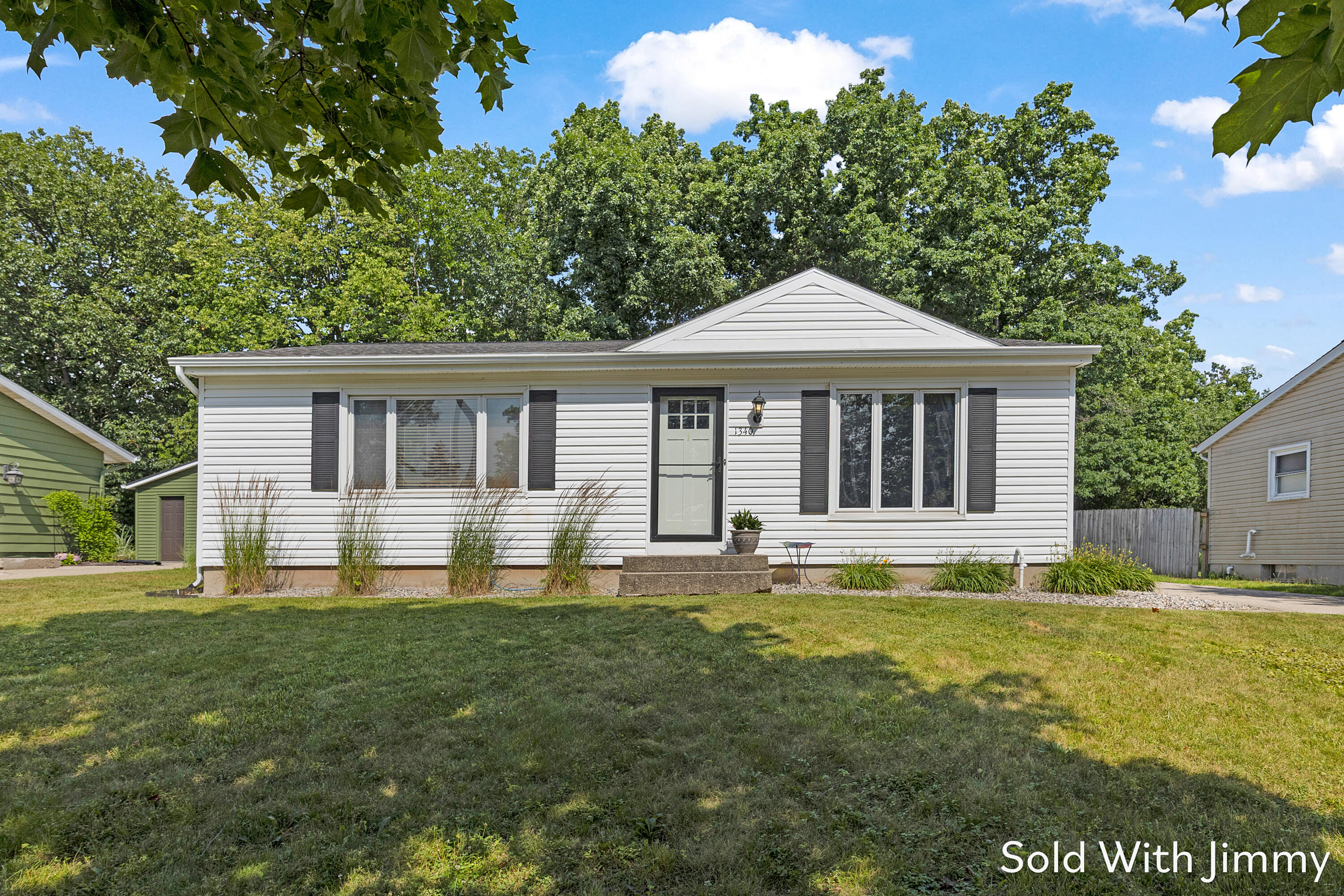 1340 Beckwith Avenue NE Grand Rapids MI 49505