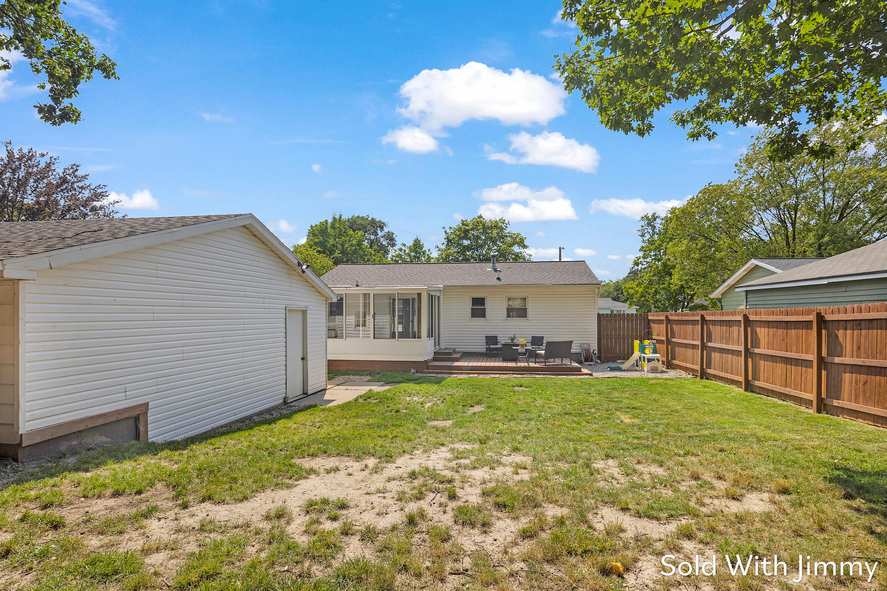 1340 Beckwith Avenue NE Grand Rapids MI 49505