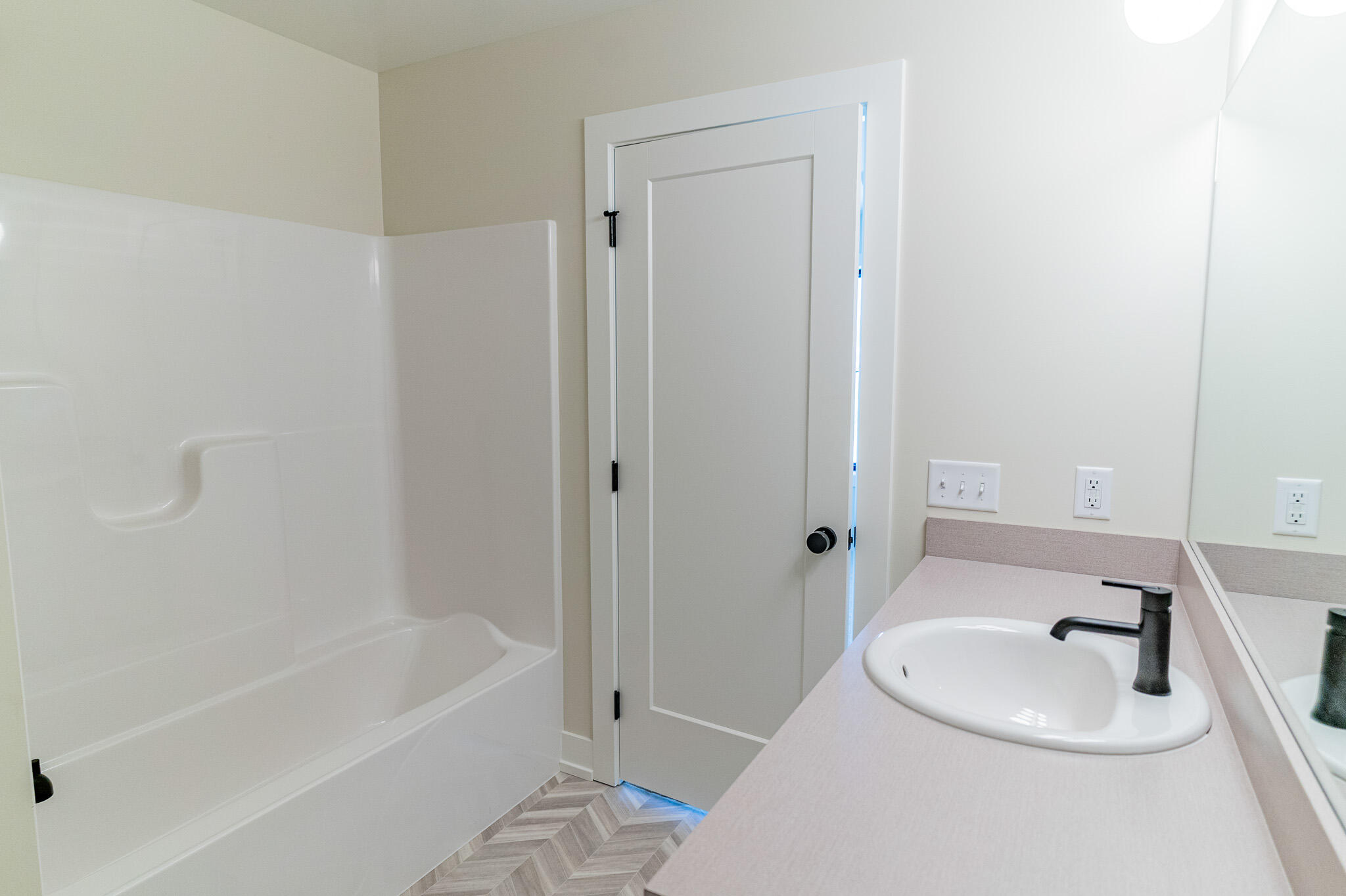 1844 Stratford Lane NW Grand Rapids MI 49534