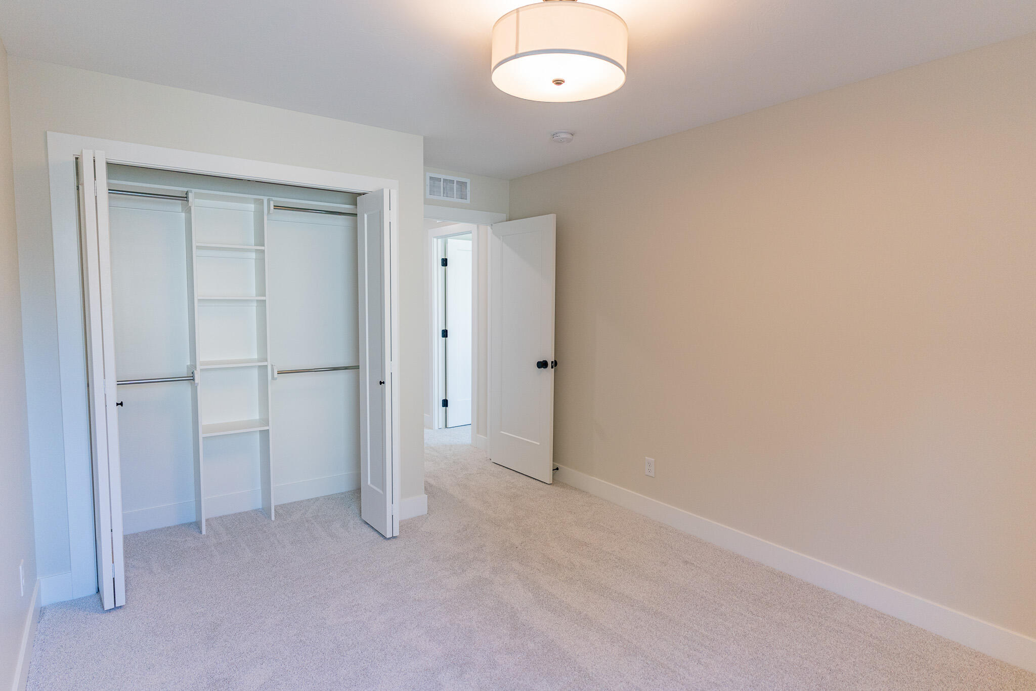 1844 Stratford Lane NW Grand Rapids MI 49534