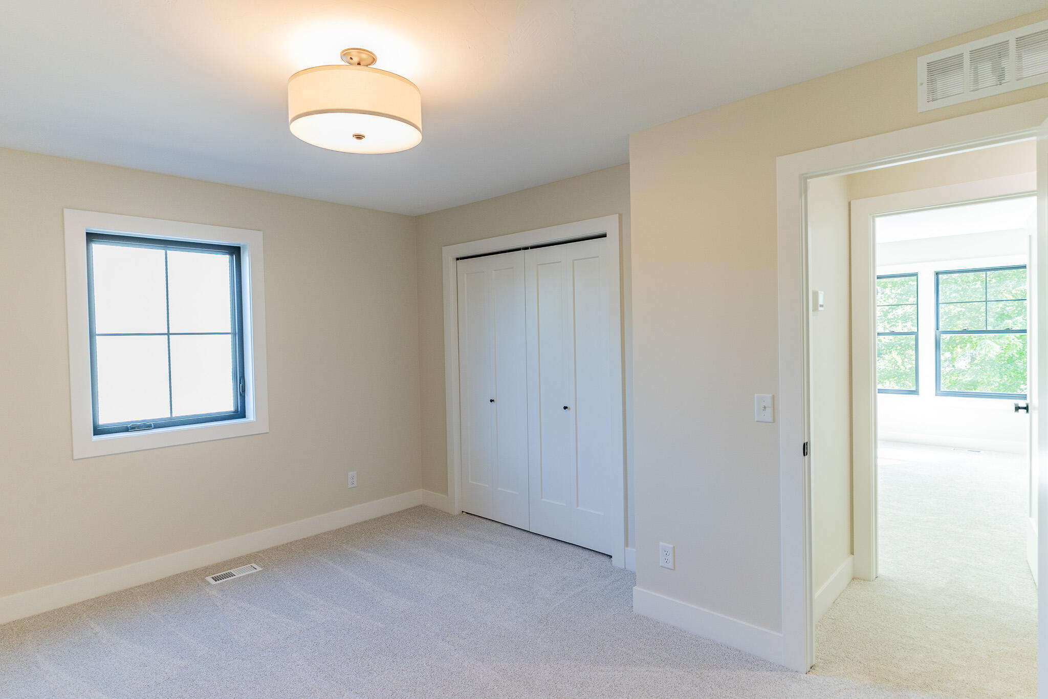 1844 Stratford Lane NW Grand Rapids MI 49534