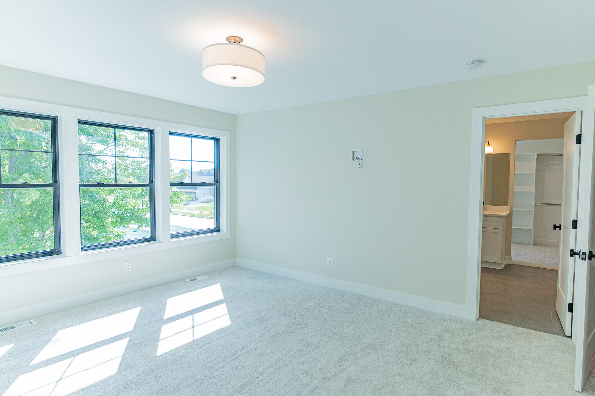 1844 Stratford Lane NW Grand Rapids MI 49534