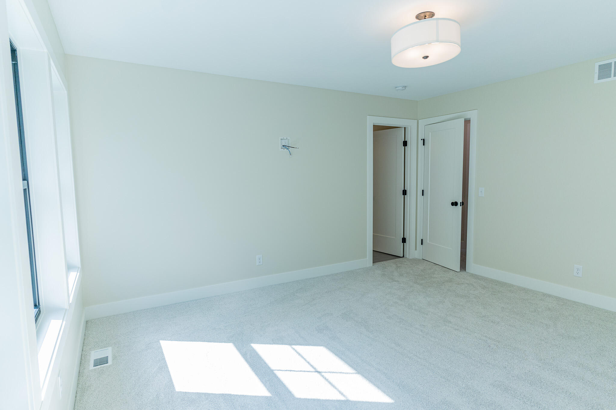 1844 Stratford Lane NW Grand Rapids MI 49534