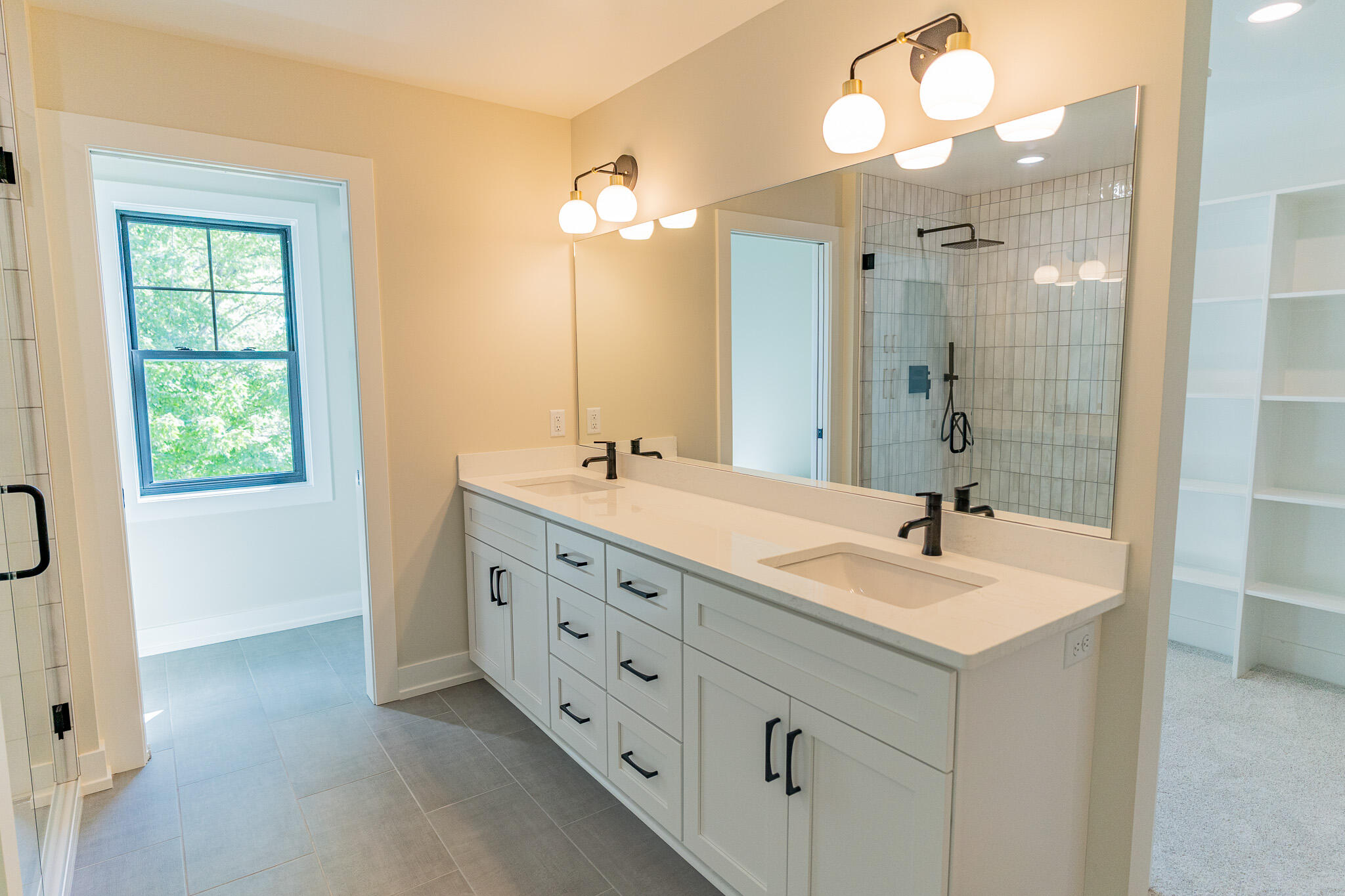 1844 Stratford Lane NW Grand Rapids MI 49534