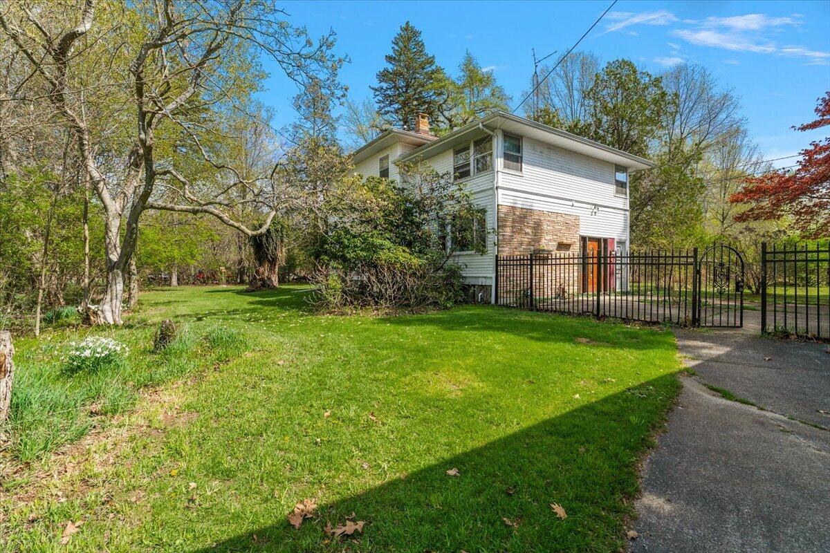 7038 Little Paw Paw Lake Road Coloma MI 49038