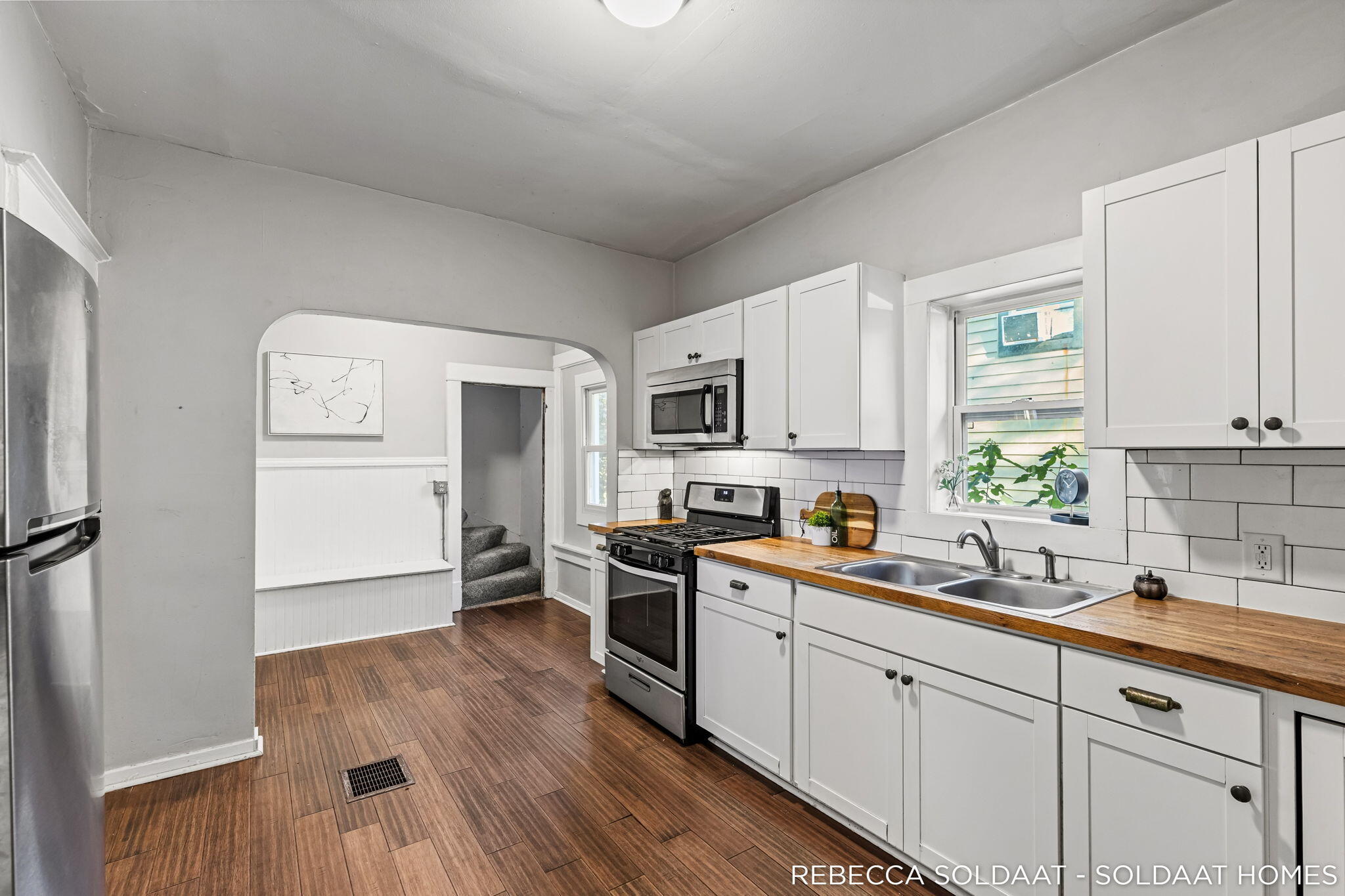 1156 Eastern Avenue SE Grand Rapids MI 49507