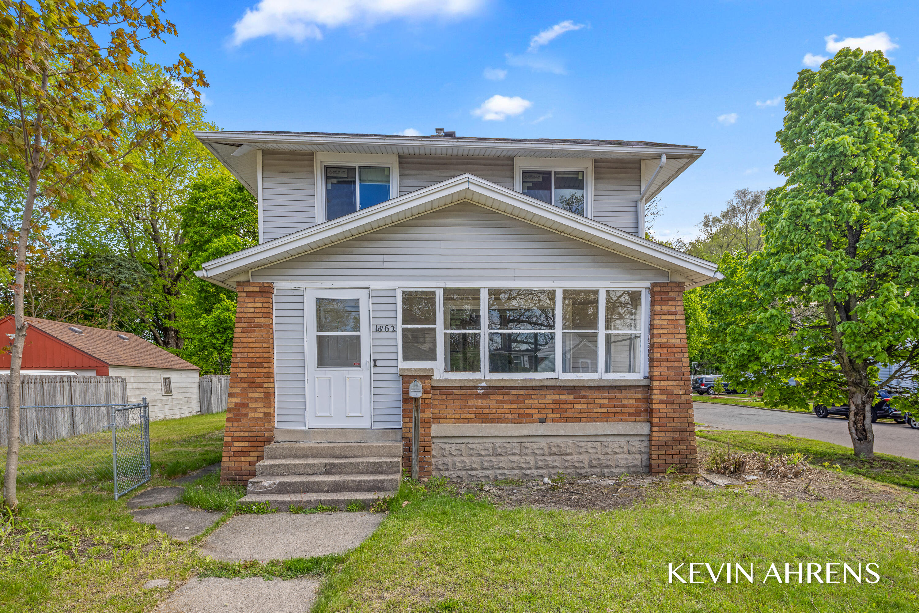 1862 Kalamazoo Avenue SE Grand Rapids MI 49507