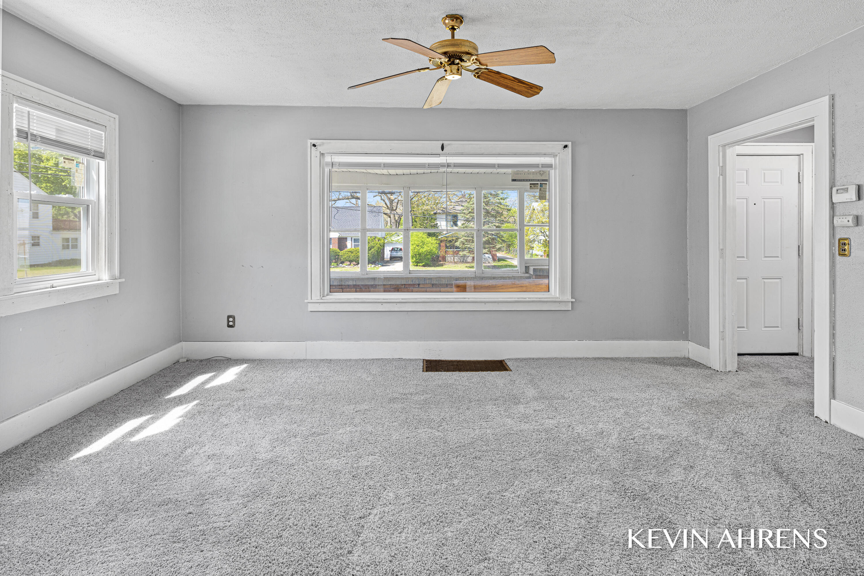 1862 Kalamazoo Avenue SE Grand Rapids MI 49507