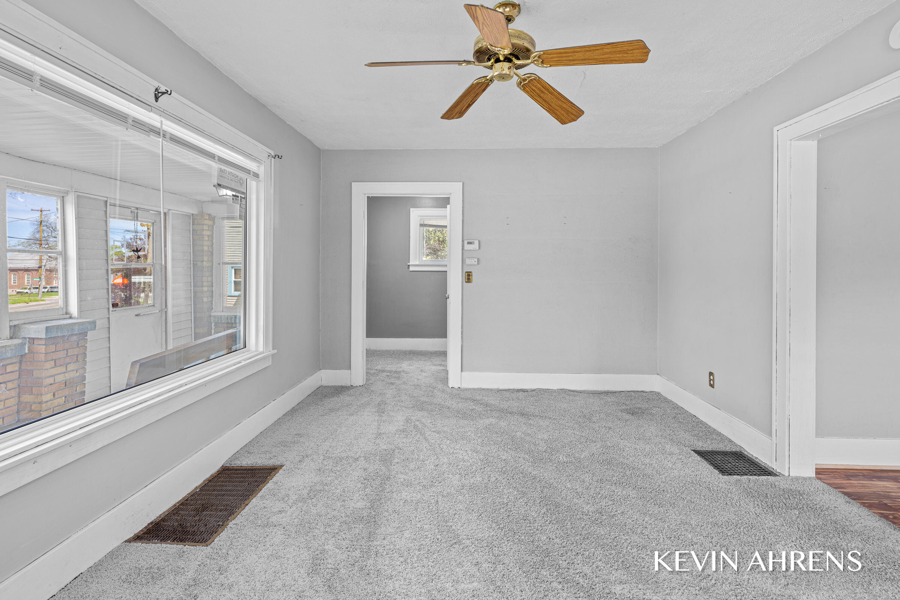 1862 Kalamazoo Avenue SE Grand Rapids MI 49507