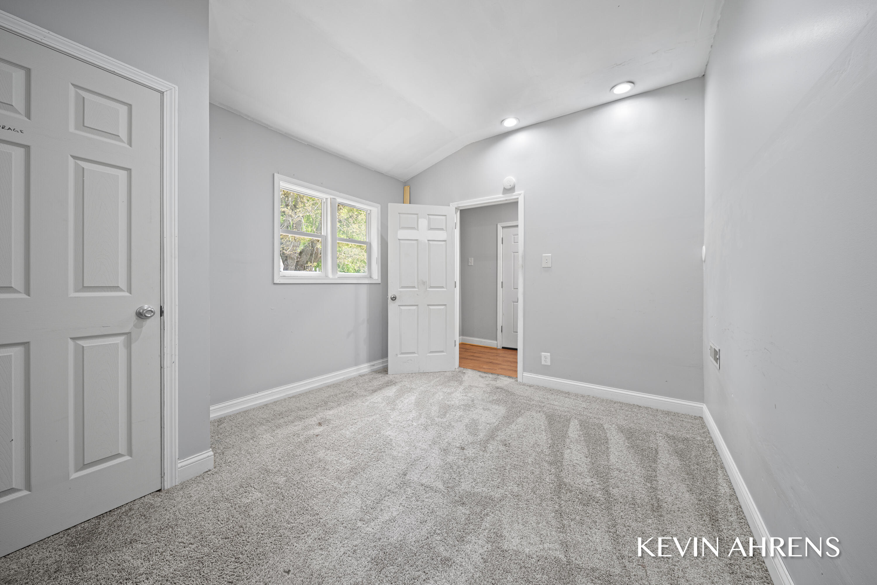 1862 Kalamazoo Avenue SE Grand Rapids MI 49507