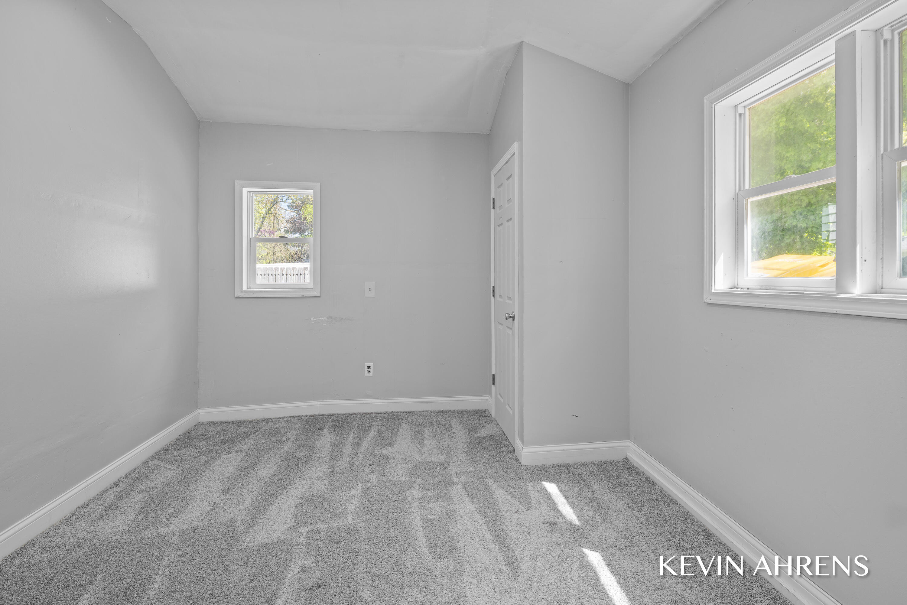 1862 Kalamazoo Avenue SE Grand Rapids MI 49507