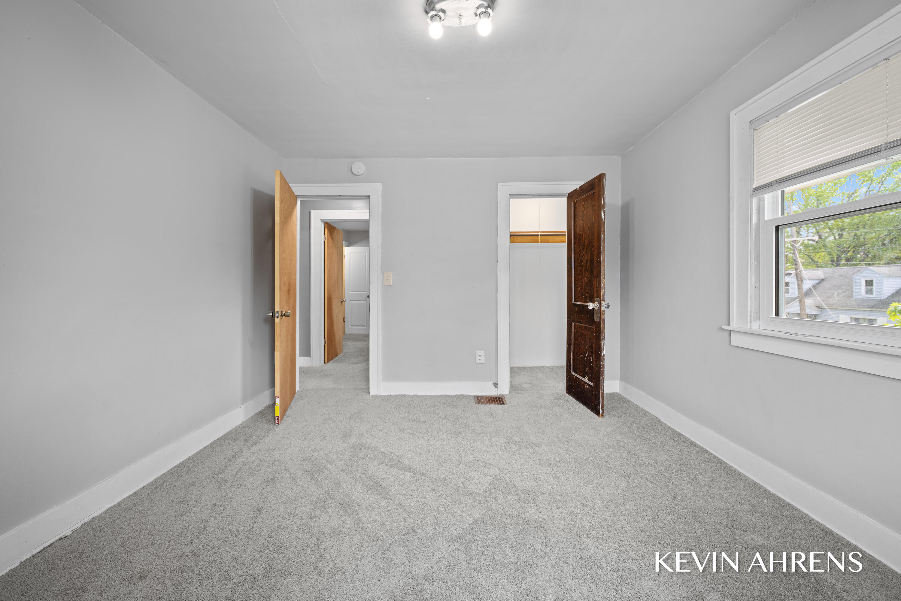 1862 Kalamazoo Avenue SE Grand Rapids MI 49507
