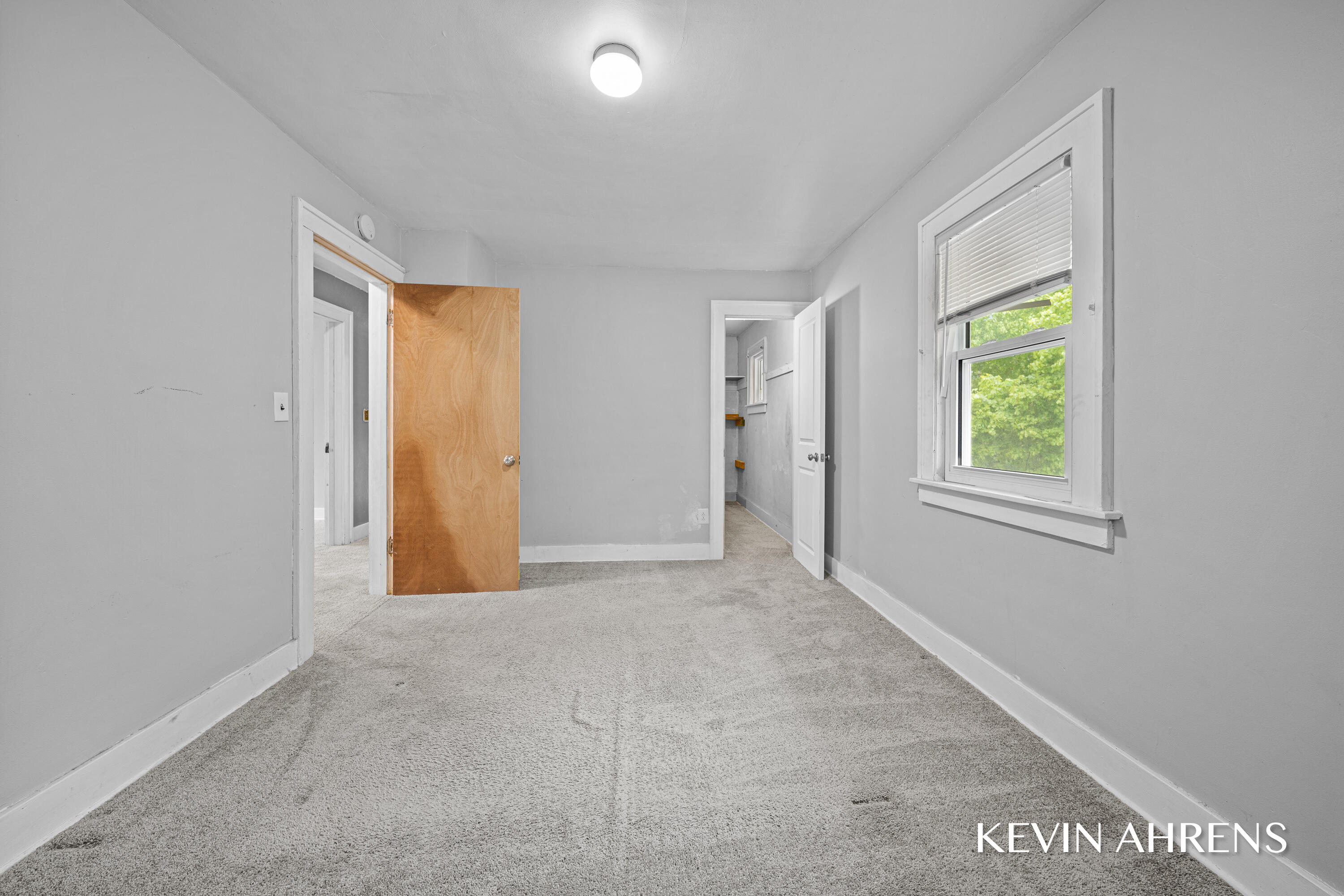 1862 Kalamazoo Avenue SE Grand Rapids MI 49507