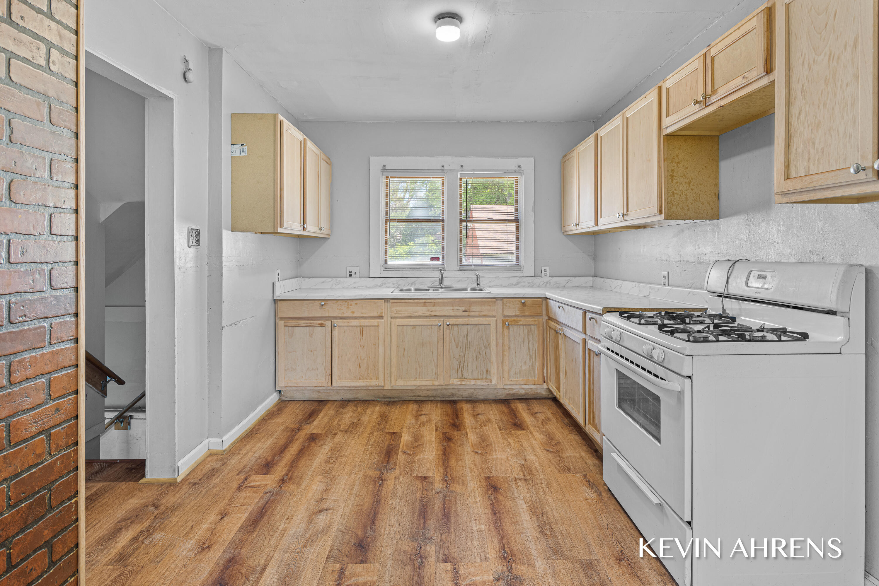 1862 Kalamazoo Avenue SE Grand Rapids MI 49507