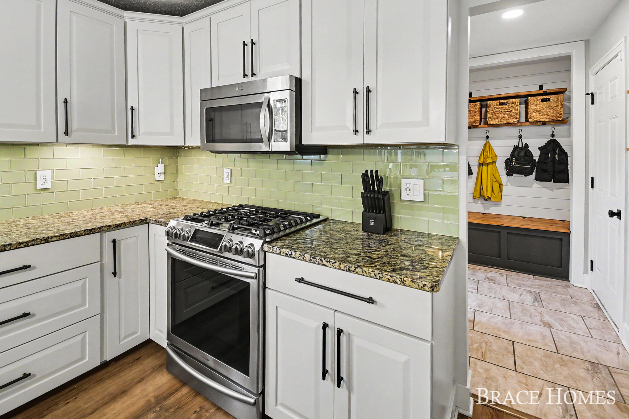 156 Hightower Drive NE Rockford MI 49341