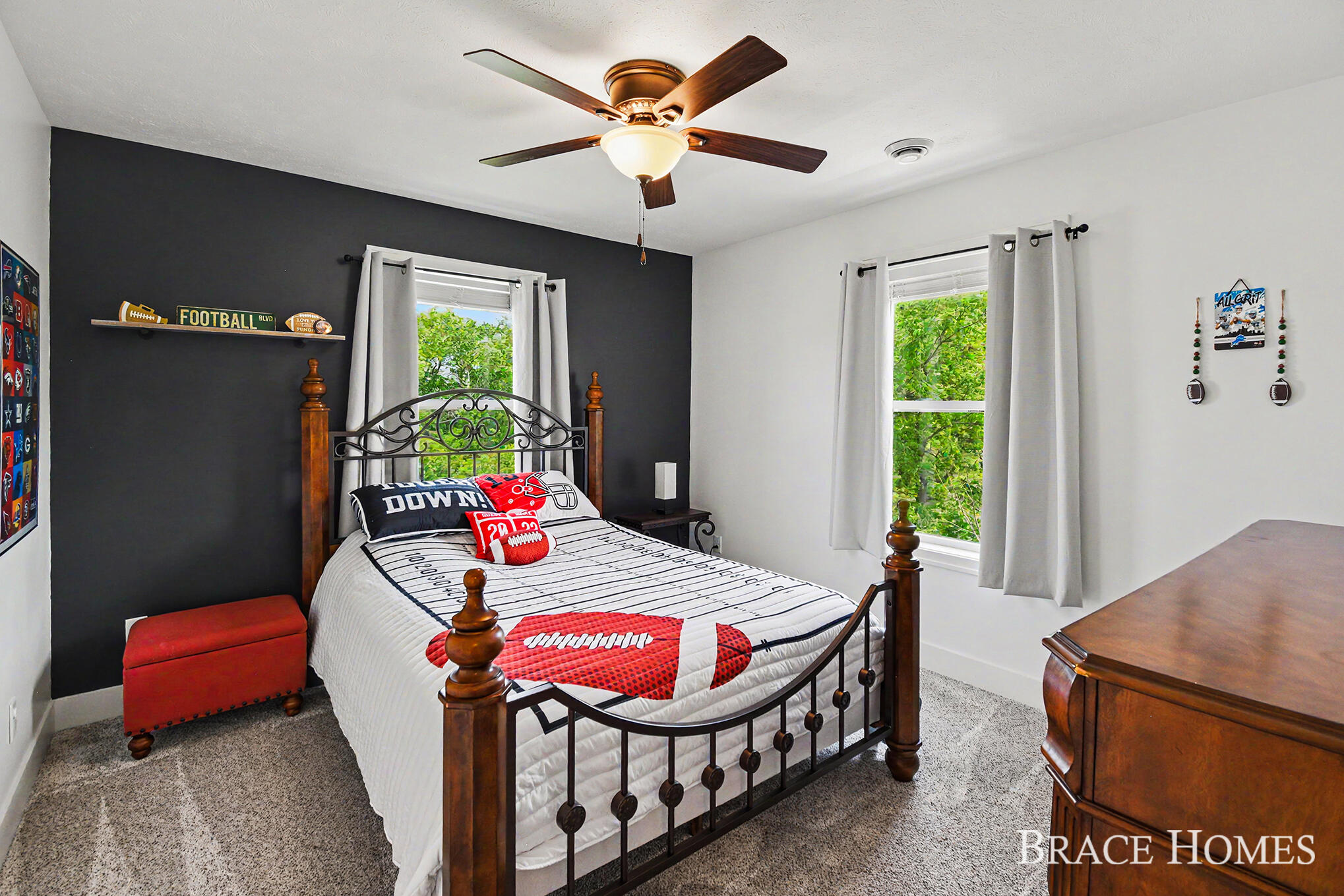 156 Hightower Drive NE Rockford MI 49341