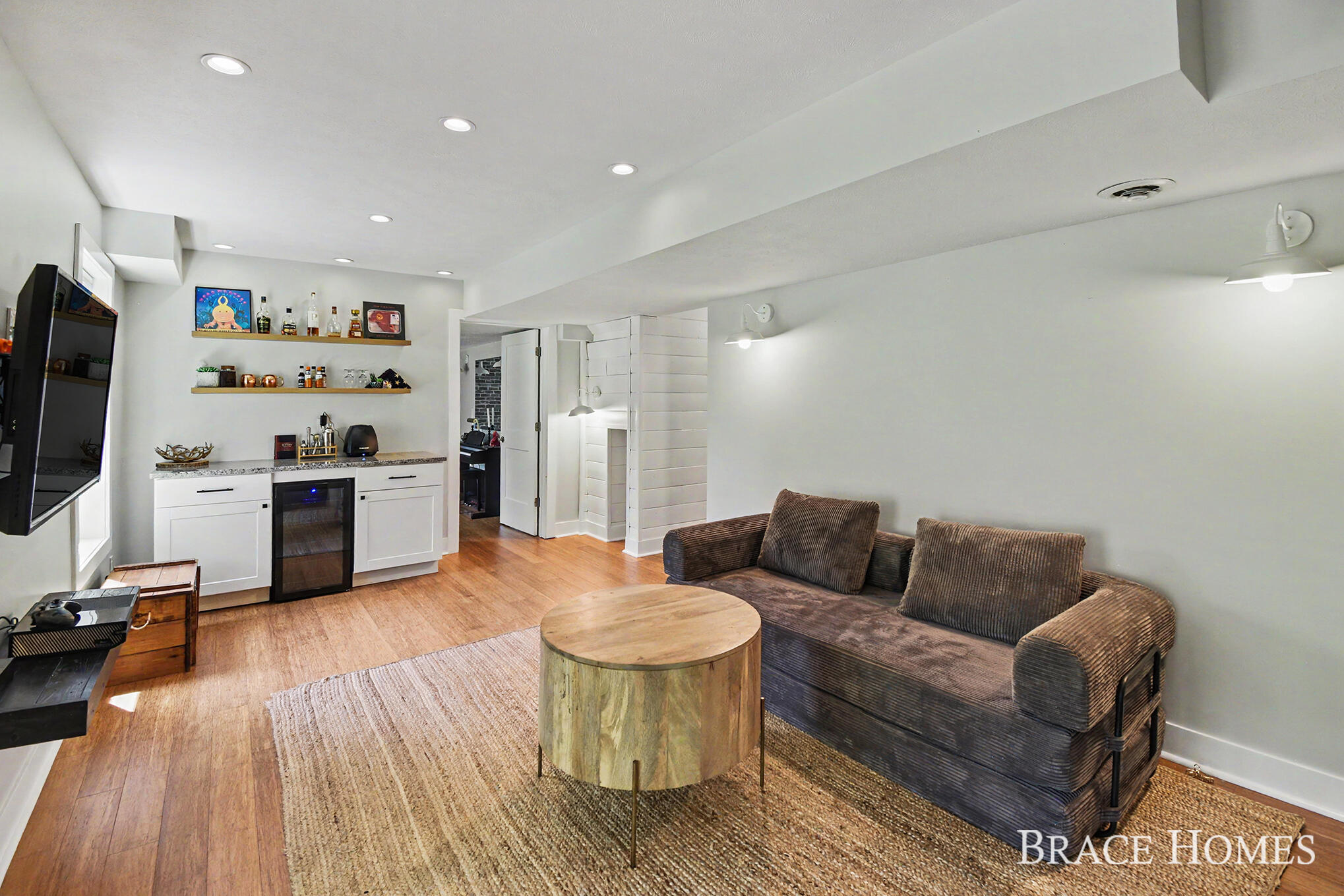 156 Hightower Drive NE Rockford MI 49341