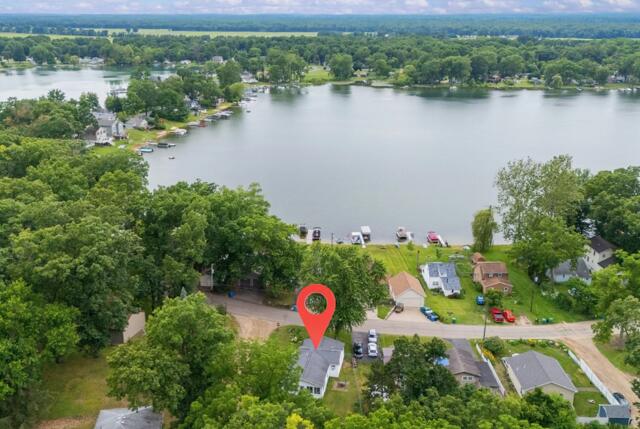 52653 Lakeview Drive Dowagiac MI 49047