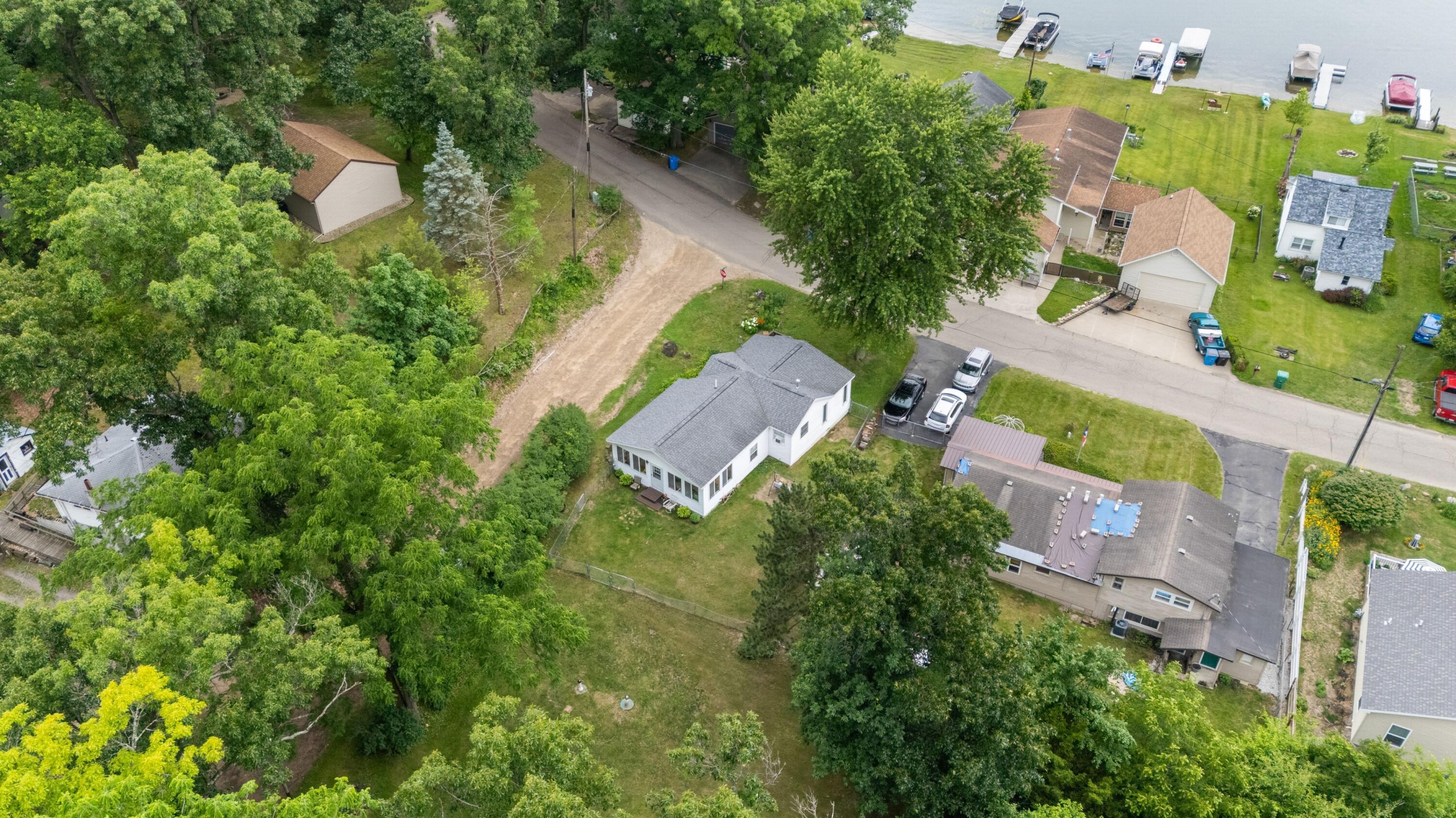 52653 Lakeview Drive Dowagiac MI 49047
