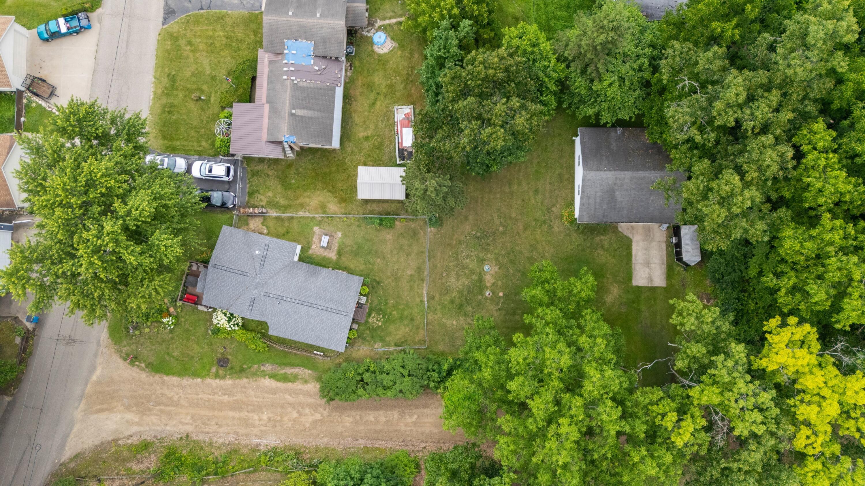 52653 Lakeview Drive Dowagiac MI 49047