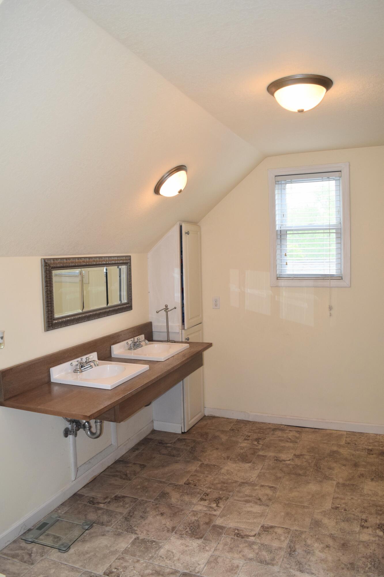 1080 Bellway Avenue Norton Shores MI 49441