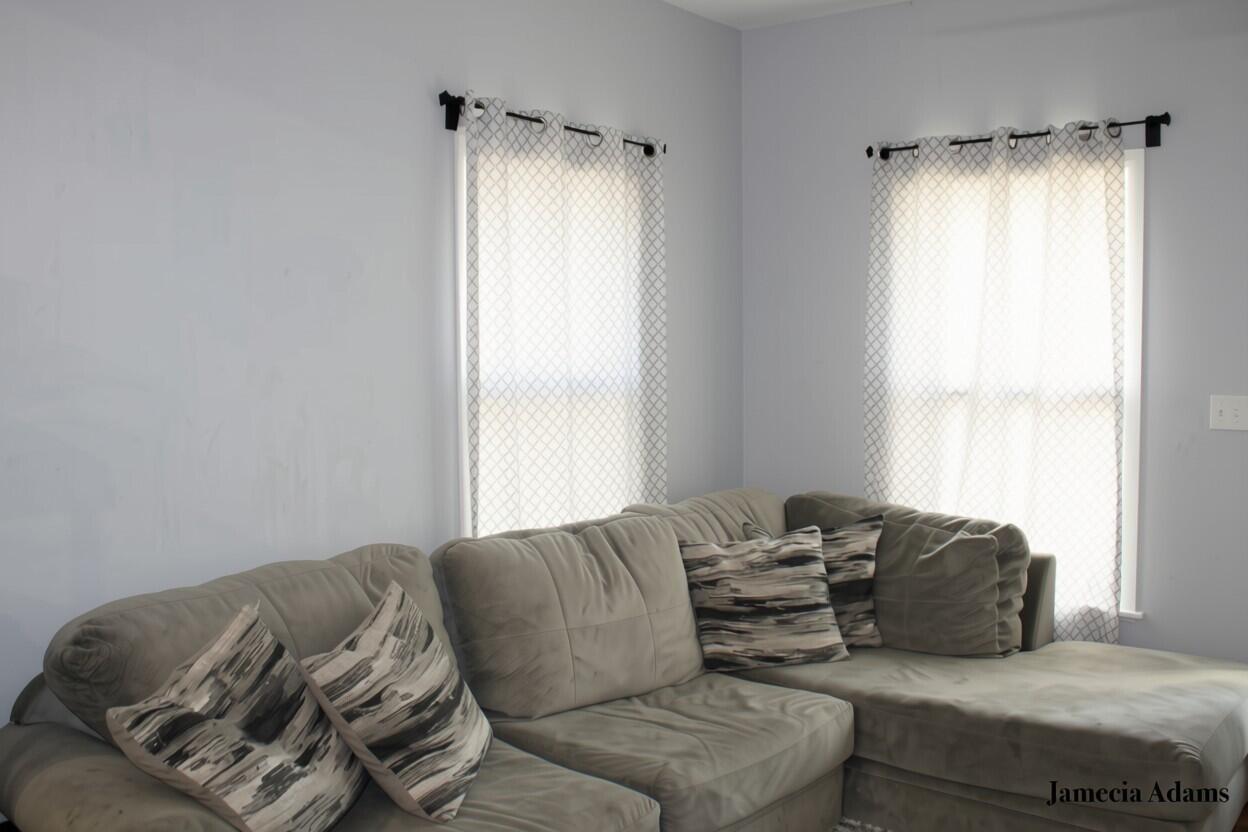 832 College Avenue NE Grand Rapids MI 49503