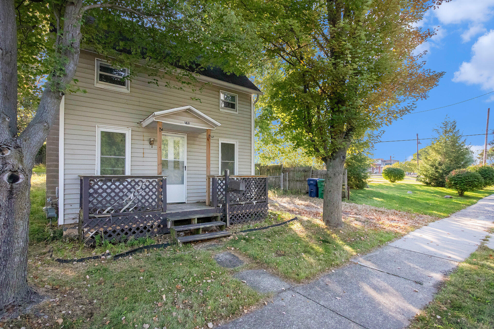 108 N Disbrow Street Cassopolis MI 49031